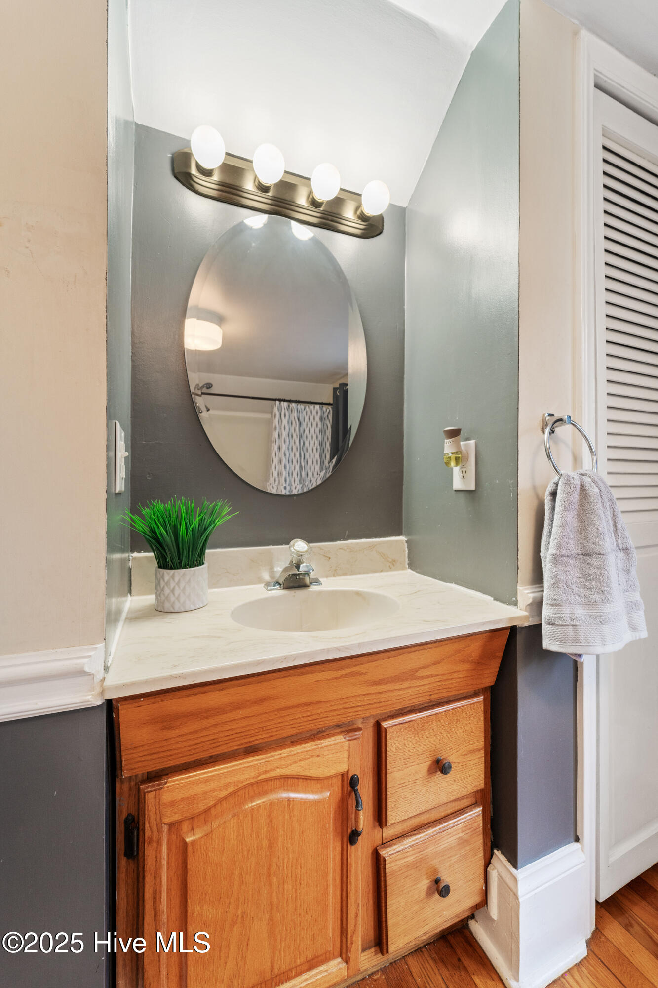 100544156 | Photo 45