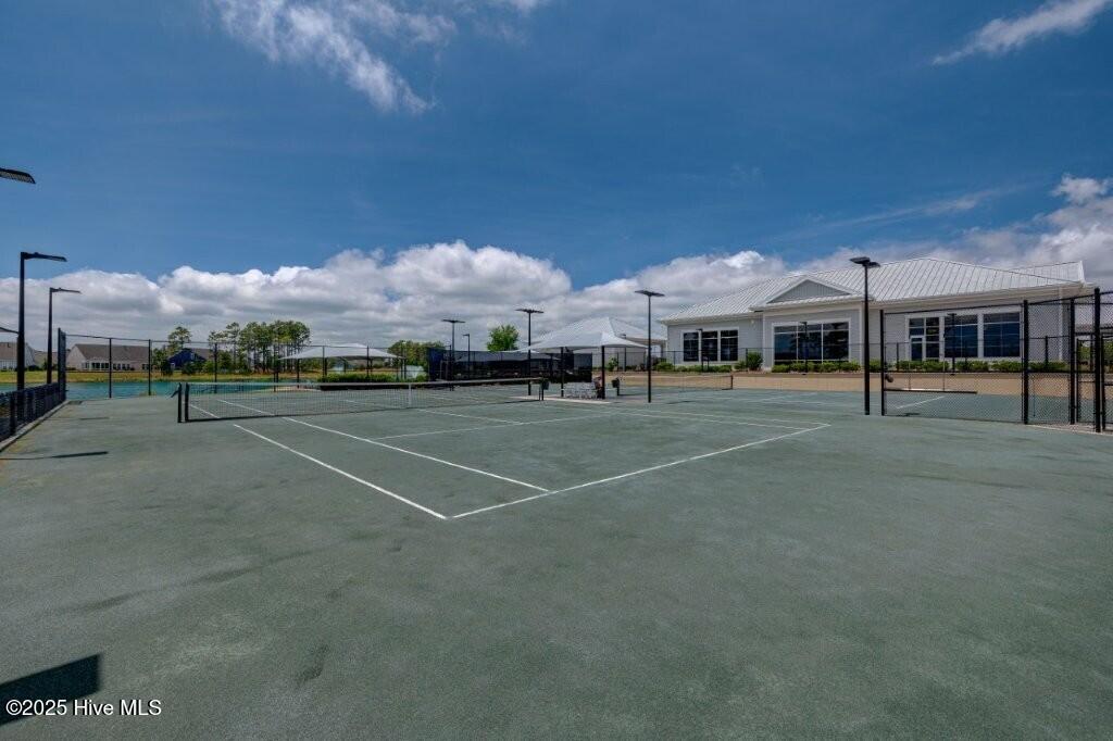 100552801 | Photo 56