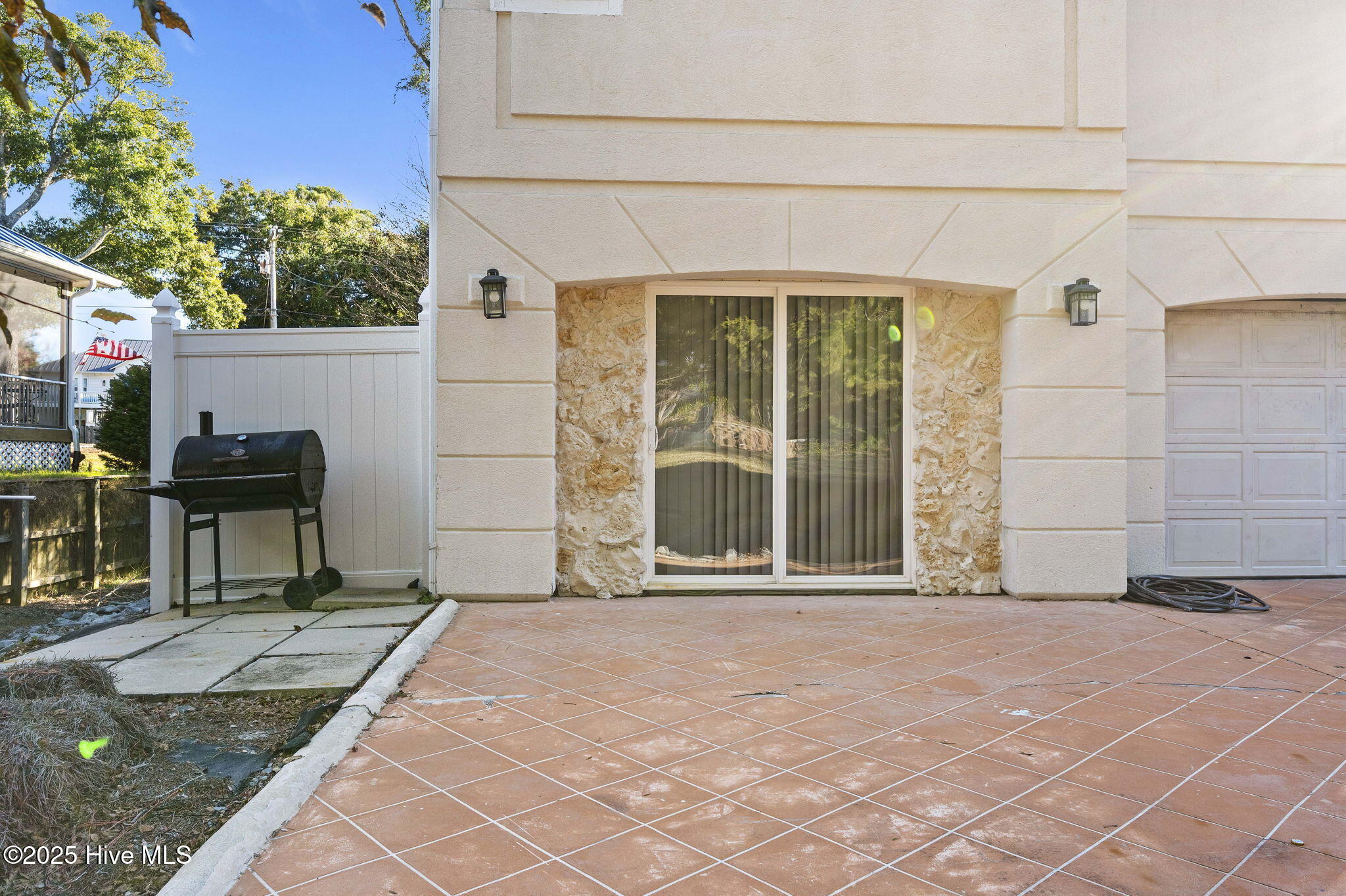 100542454 | Photo 55