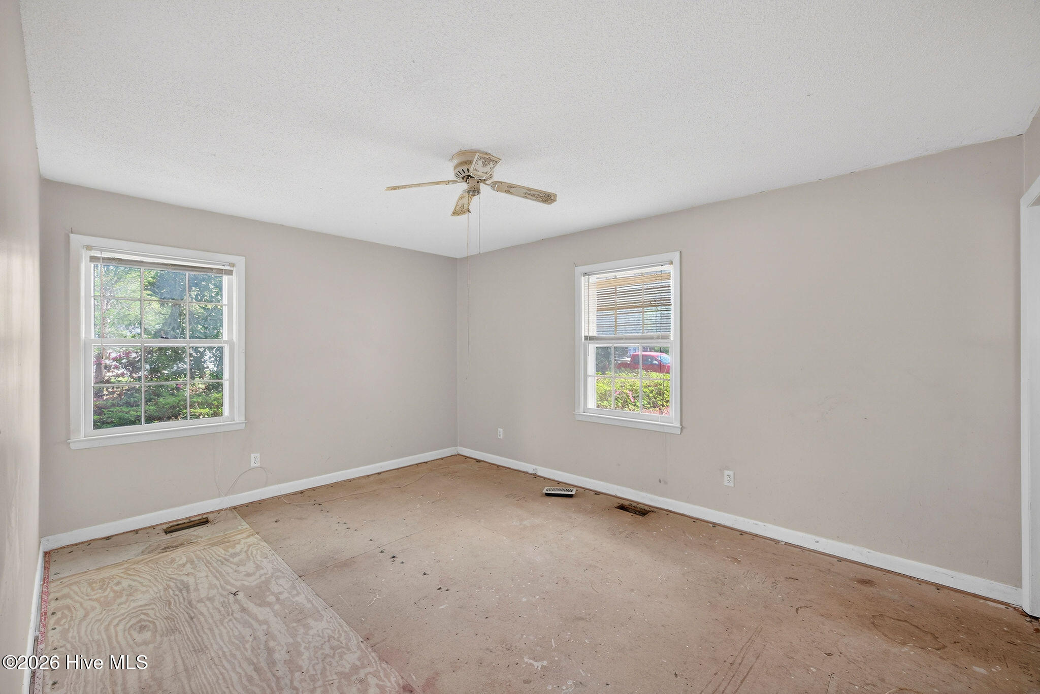 703 E Kristi Circle, Burgaw, NC 28425 – photo 16: 703KristiCircle-31