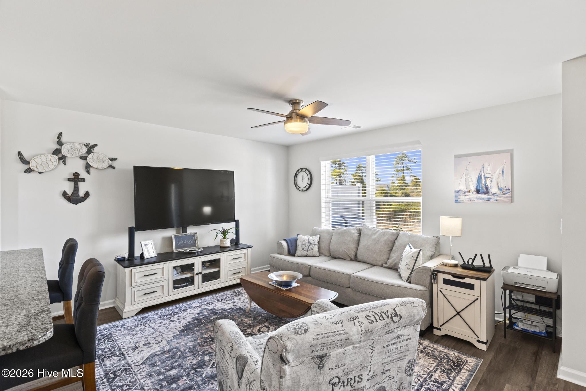 100554269 | Photo 10