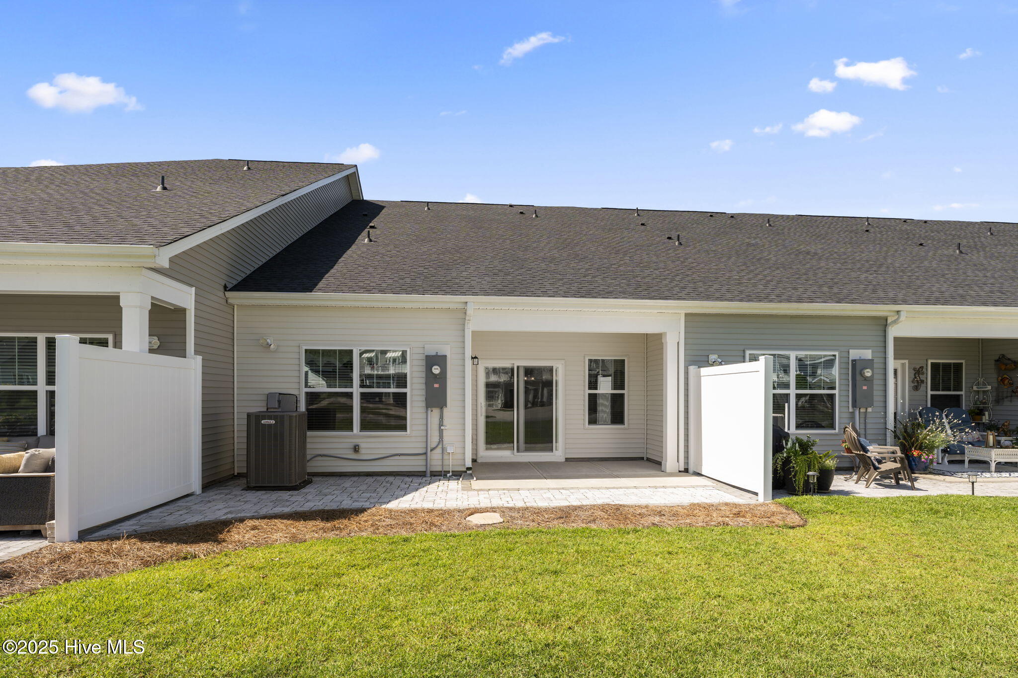 100514884 | Photo 35