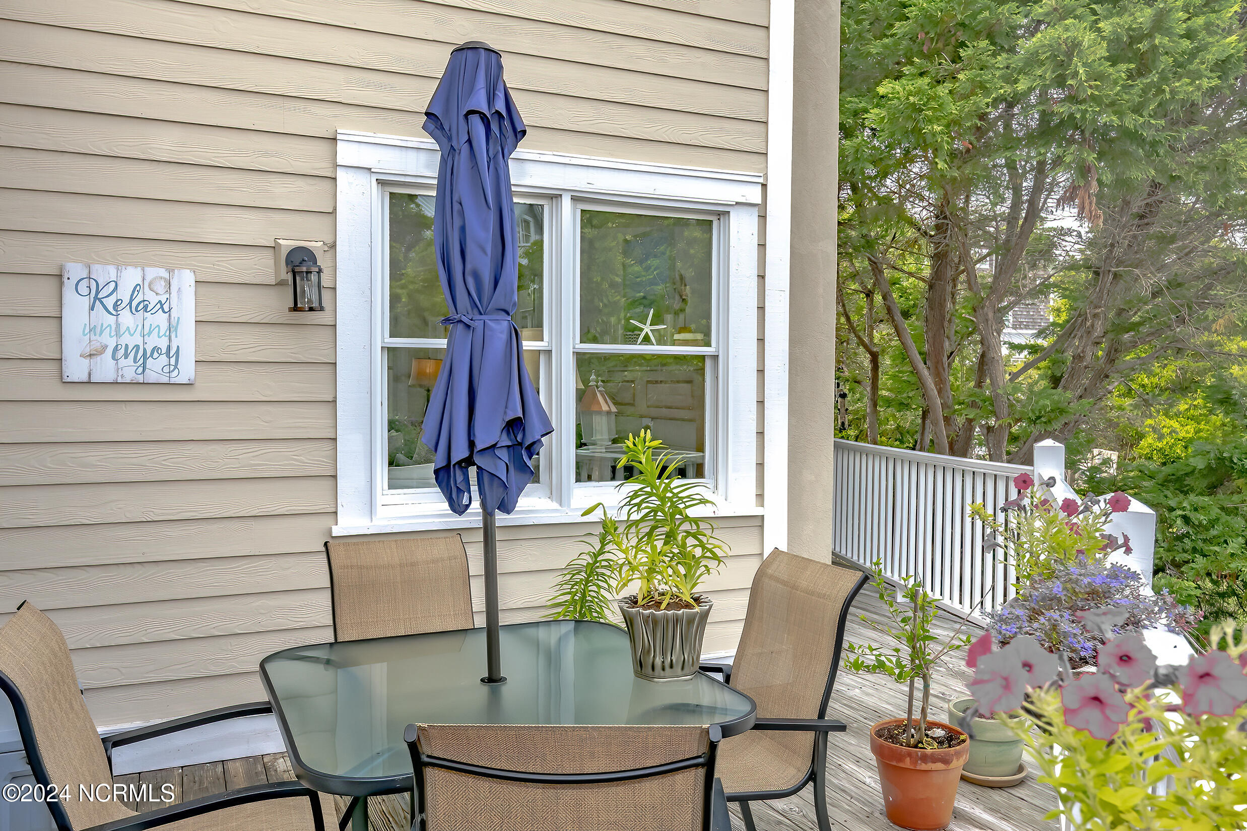 100473455 | Photo 30