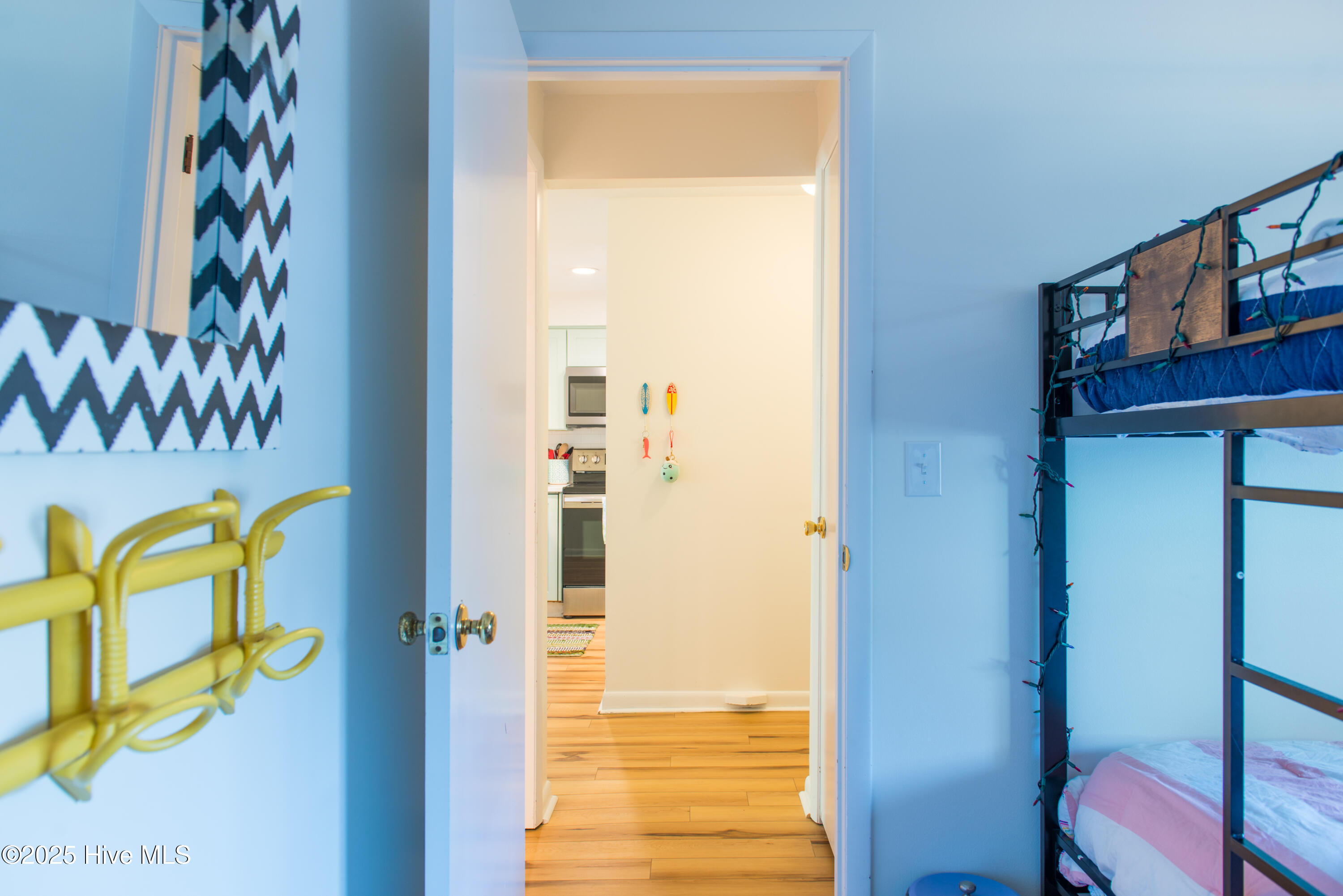 100556360 | Photo 19