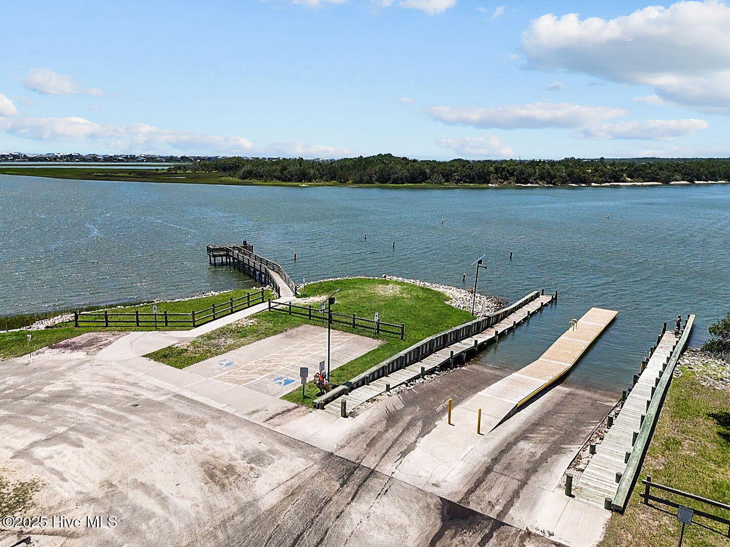 100541856 | Photo 14