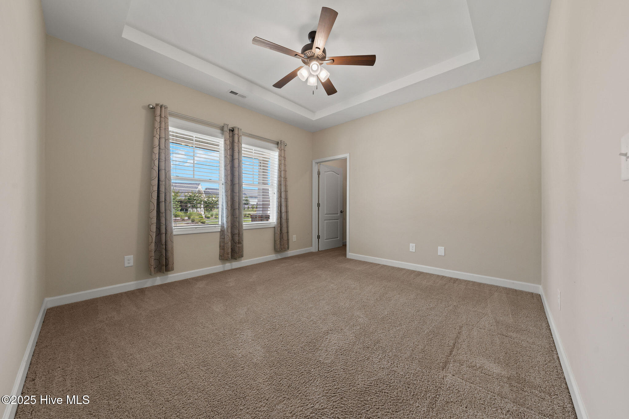 100513961 | Photo 28