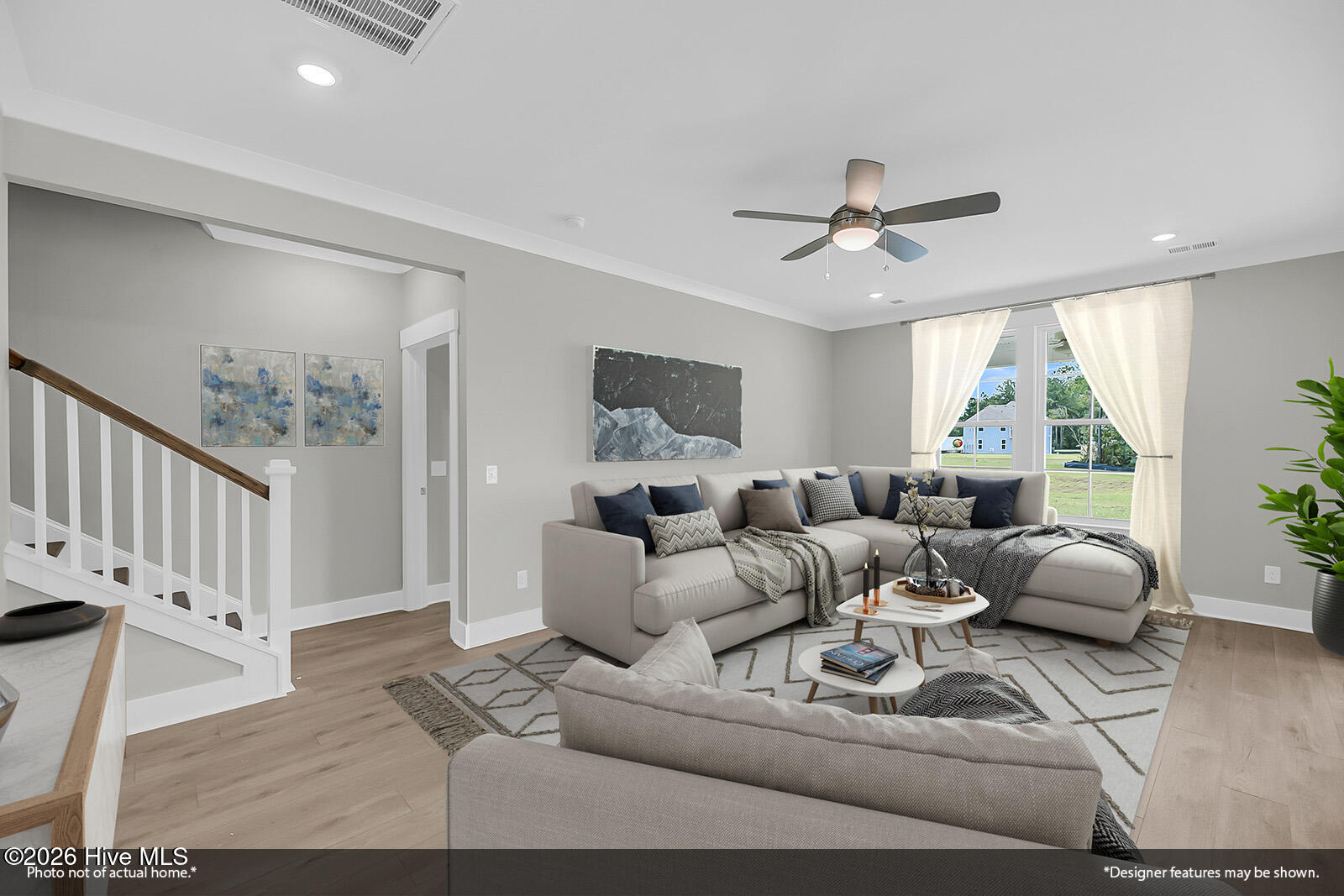 100569638 | Photo 23