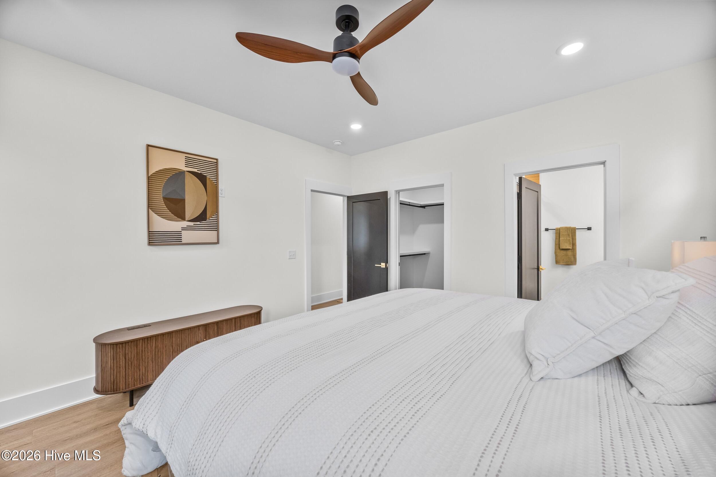 100566650 | Photo 22