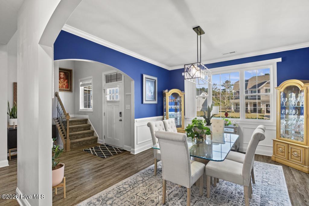 100565608 | Photo 10