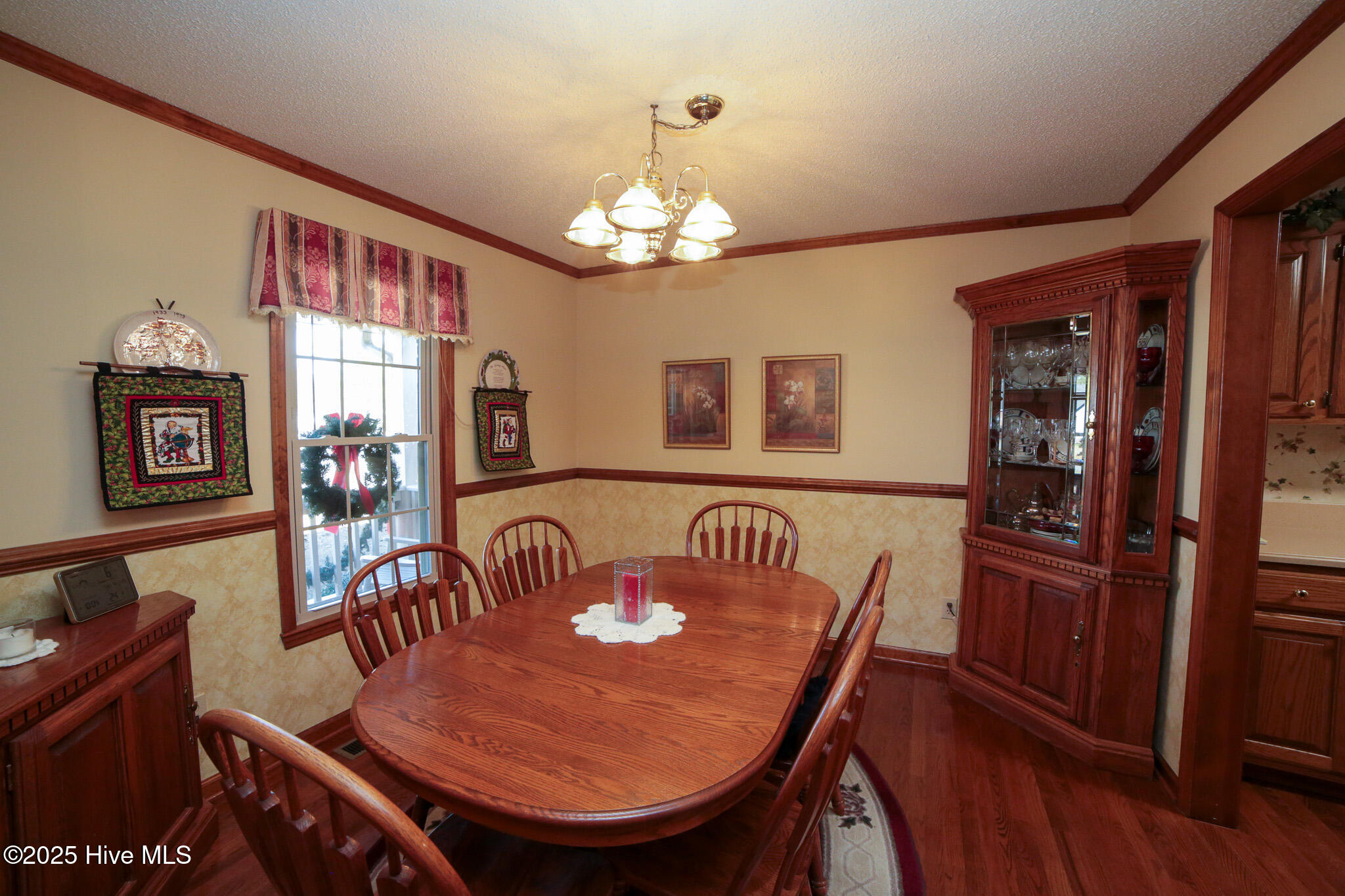 100545469 | Photo 22