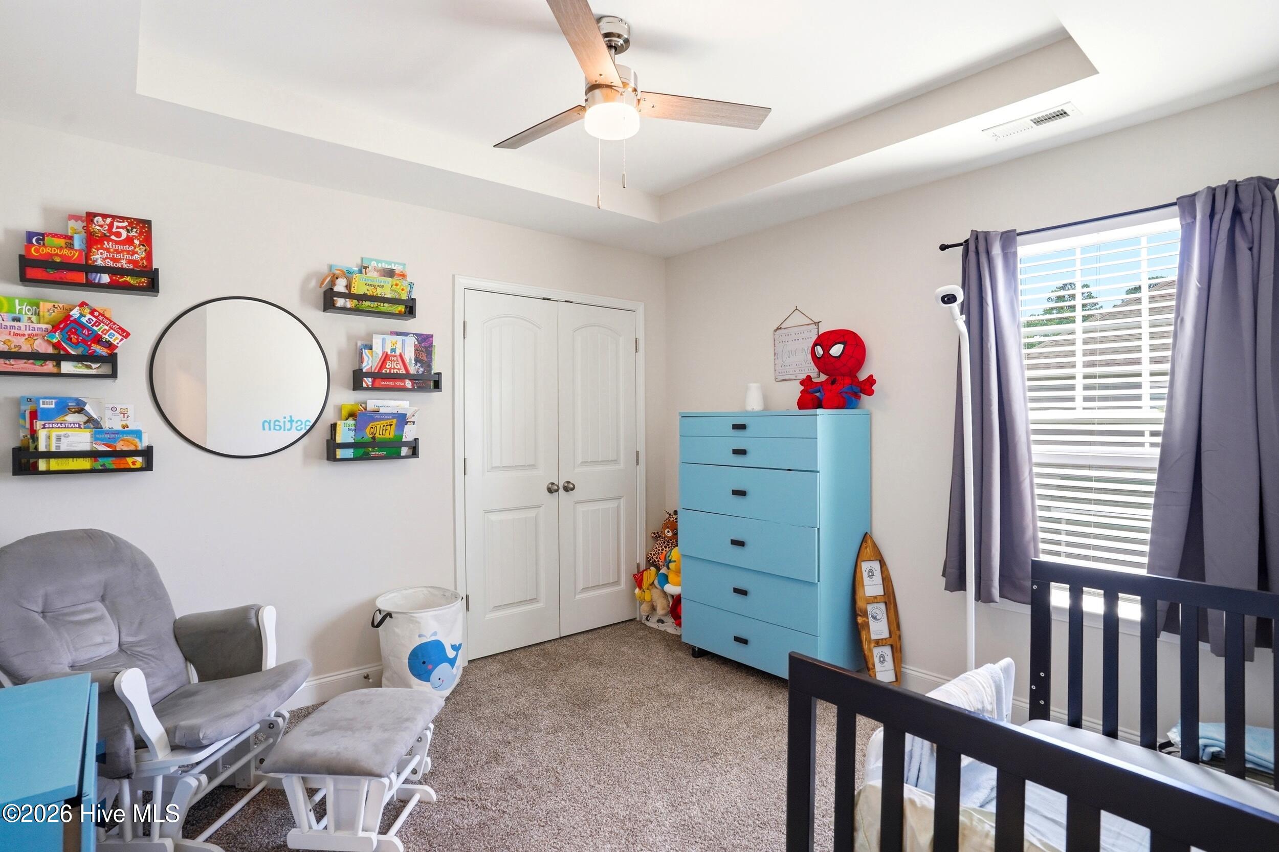 100570398 | Photo 24