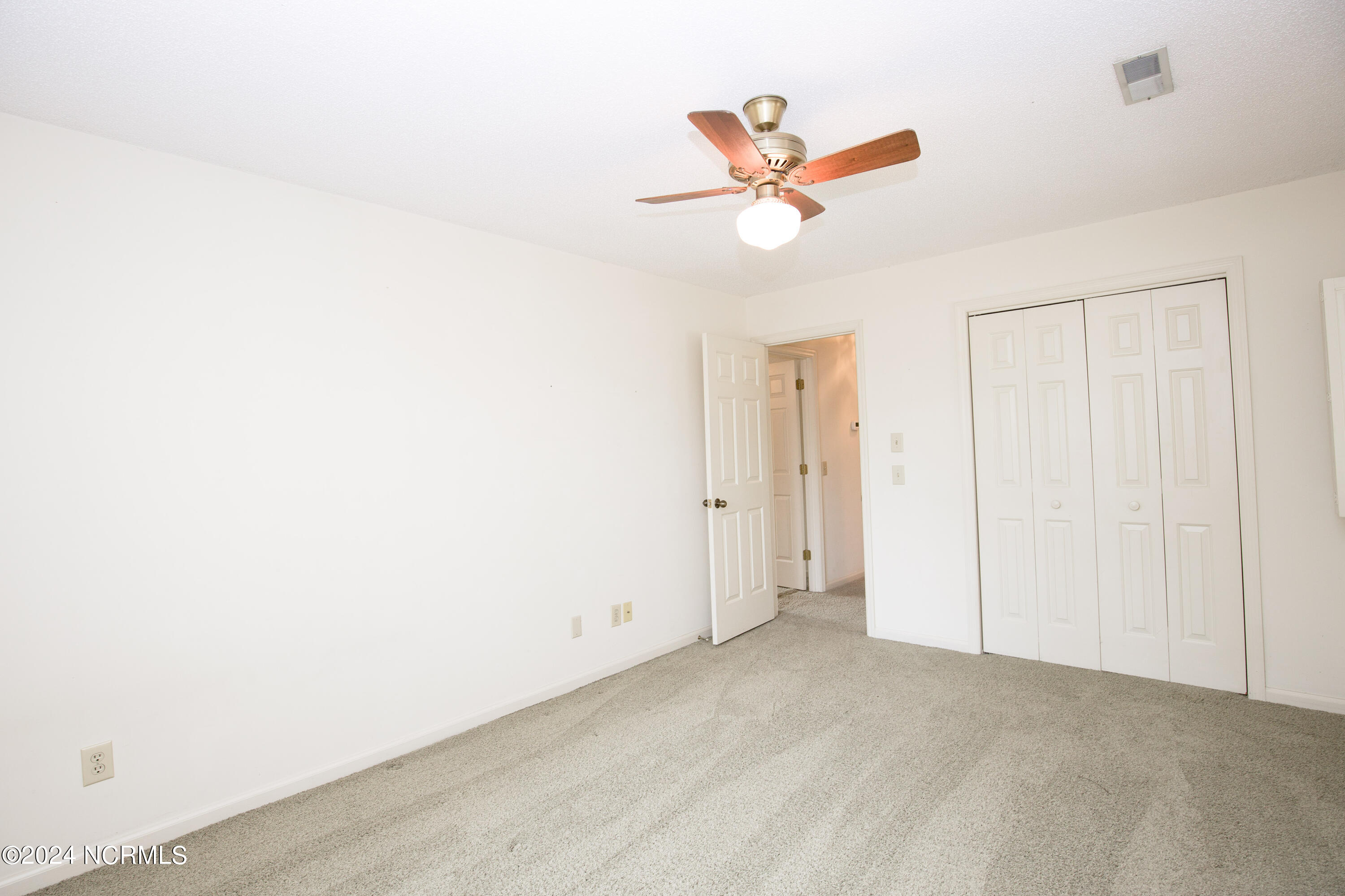 620 Diamondhead Dr S-49