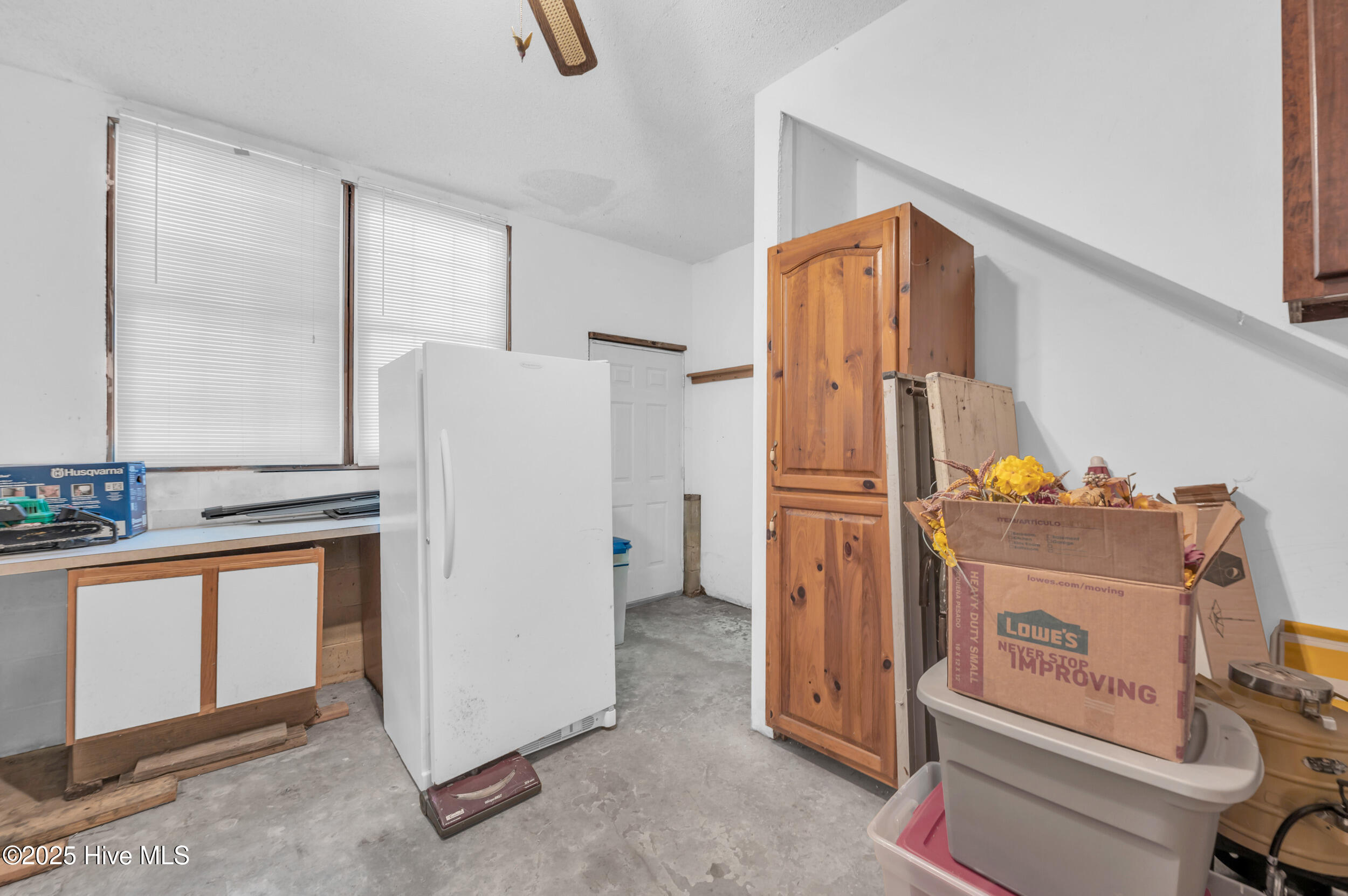 100532115 | Photo 97