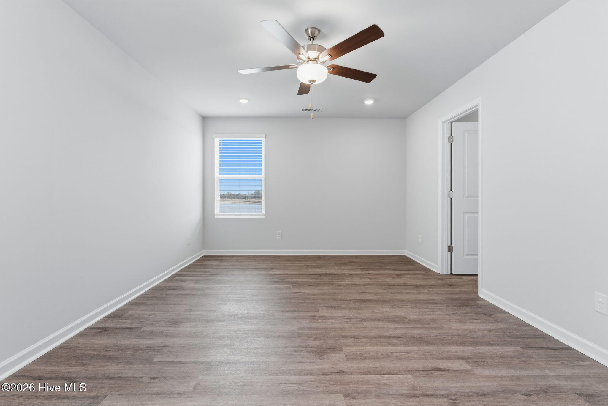 100532613 | Photo 37