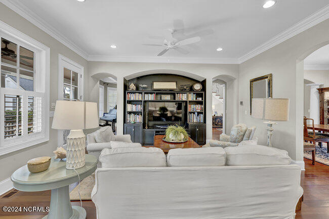 100543138 | Photo 13