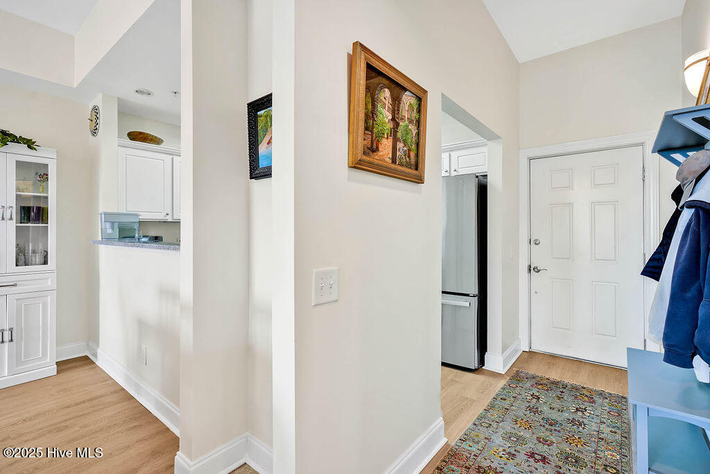 100497917 | Photo 11