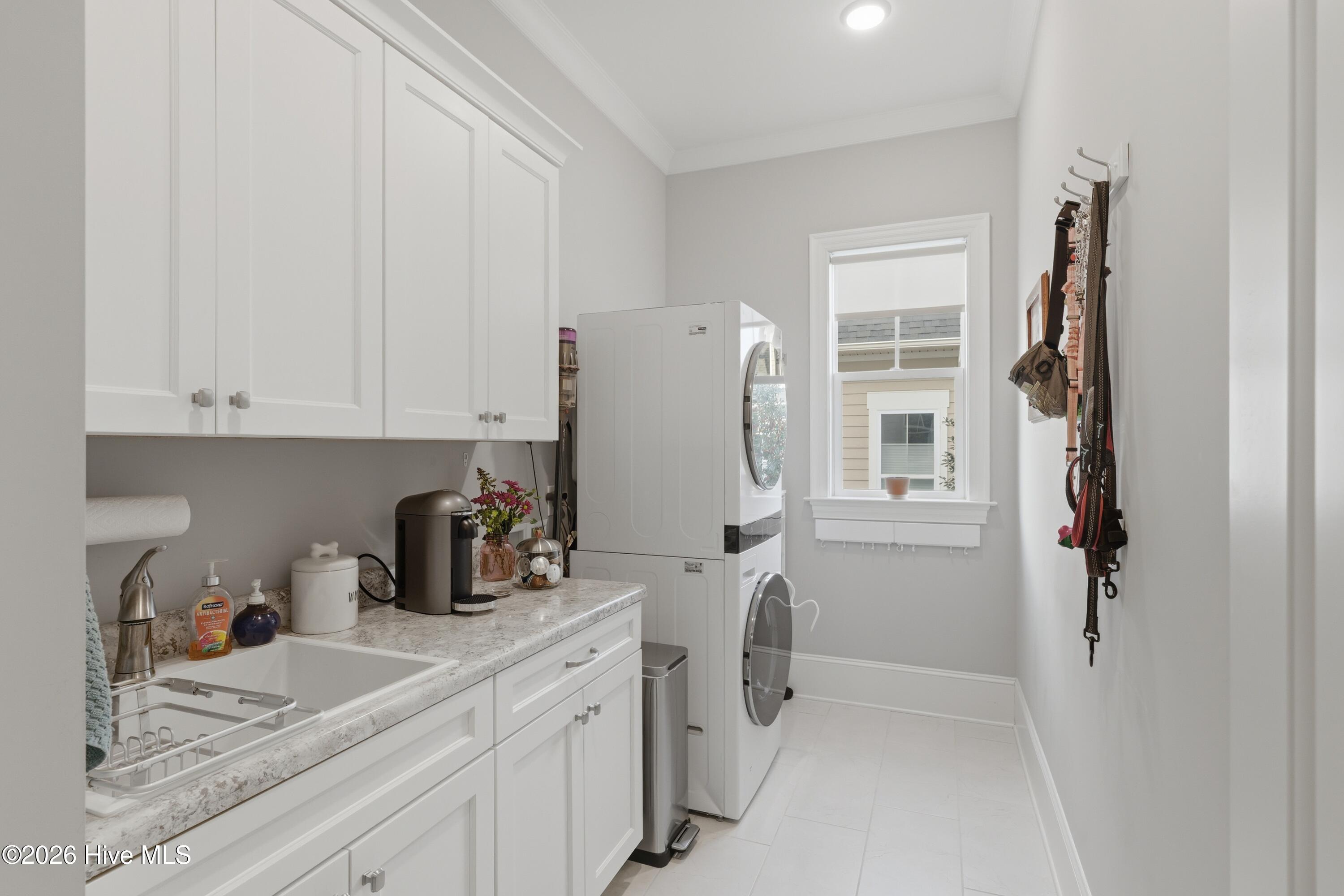 100560697 | Photo 48