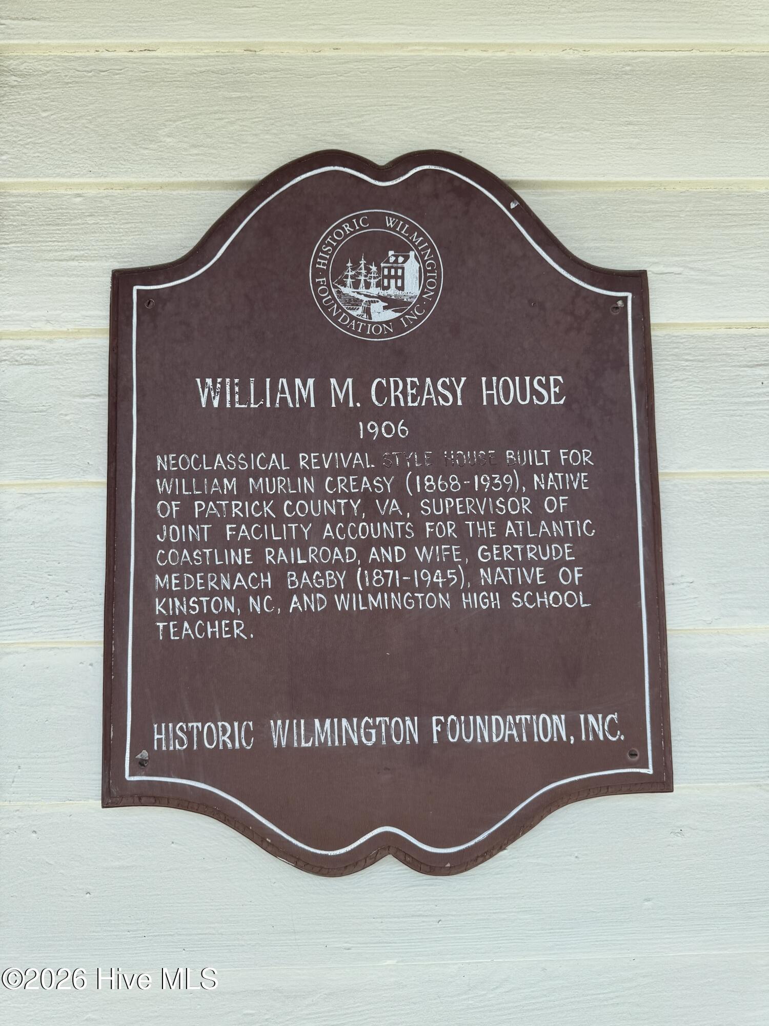 100564454 | Photo 28