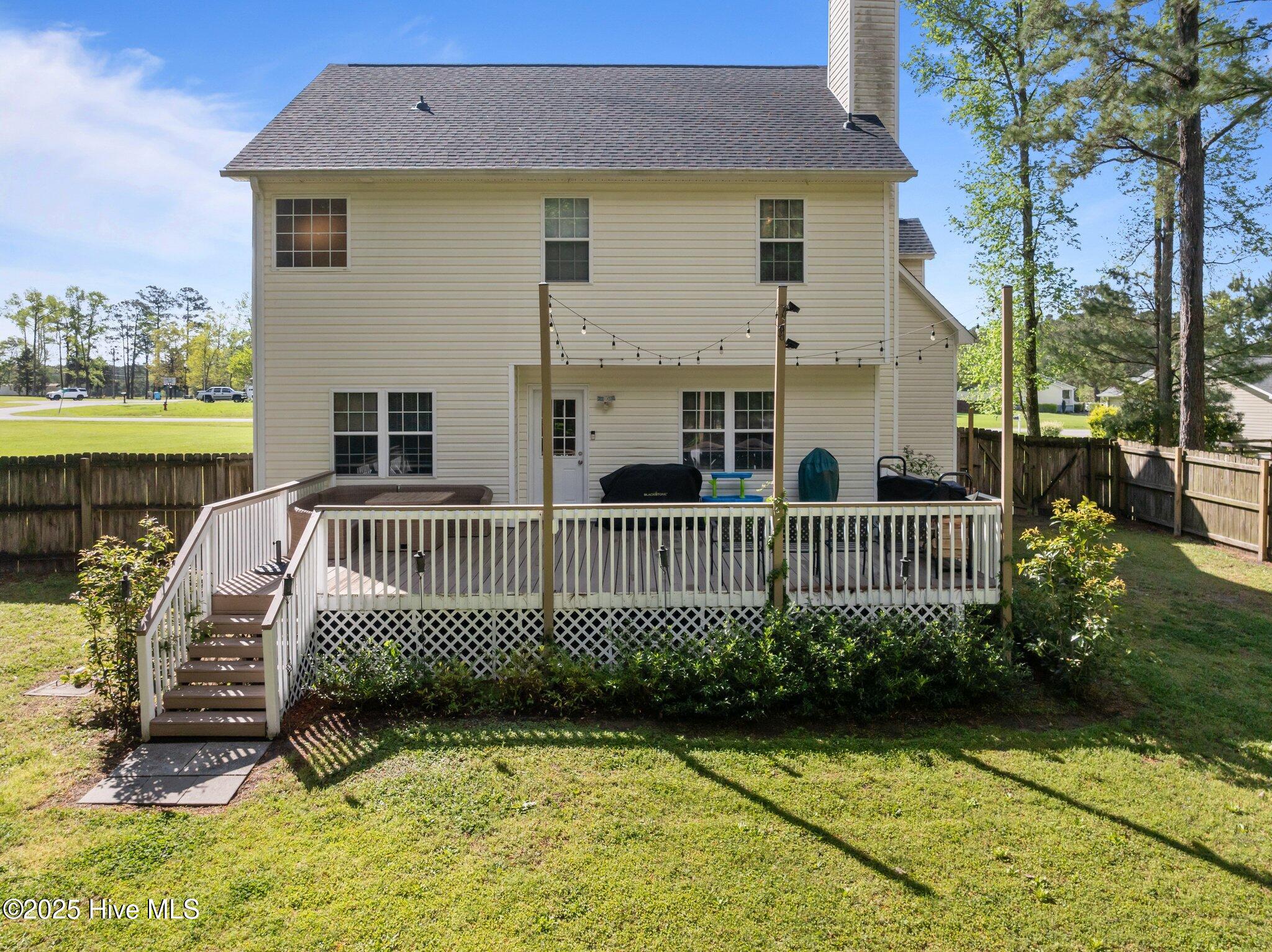 100567266 | Photo 42