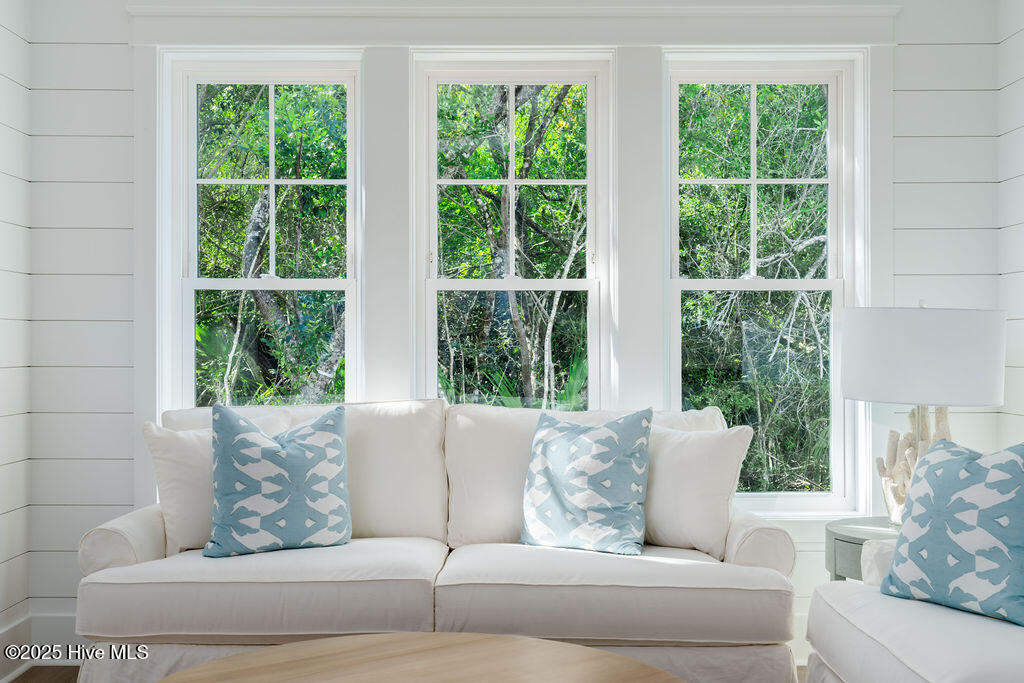 100564686 | Photo 16