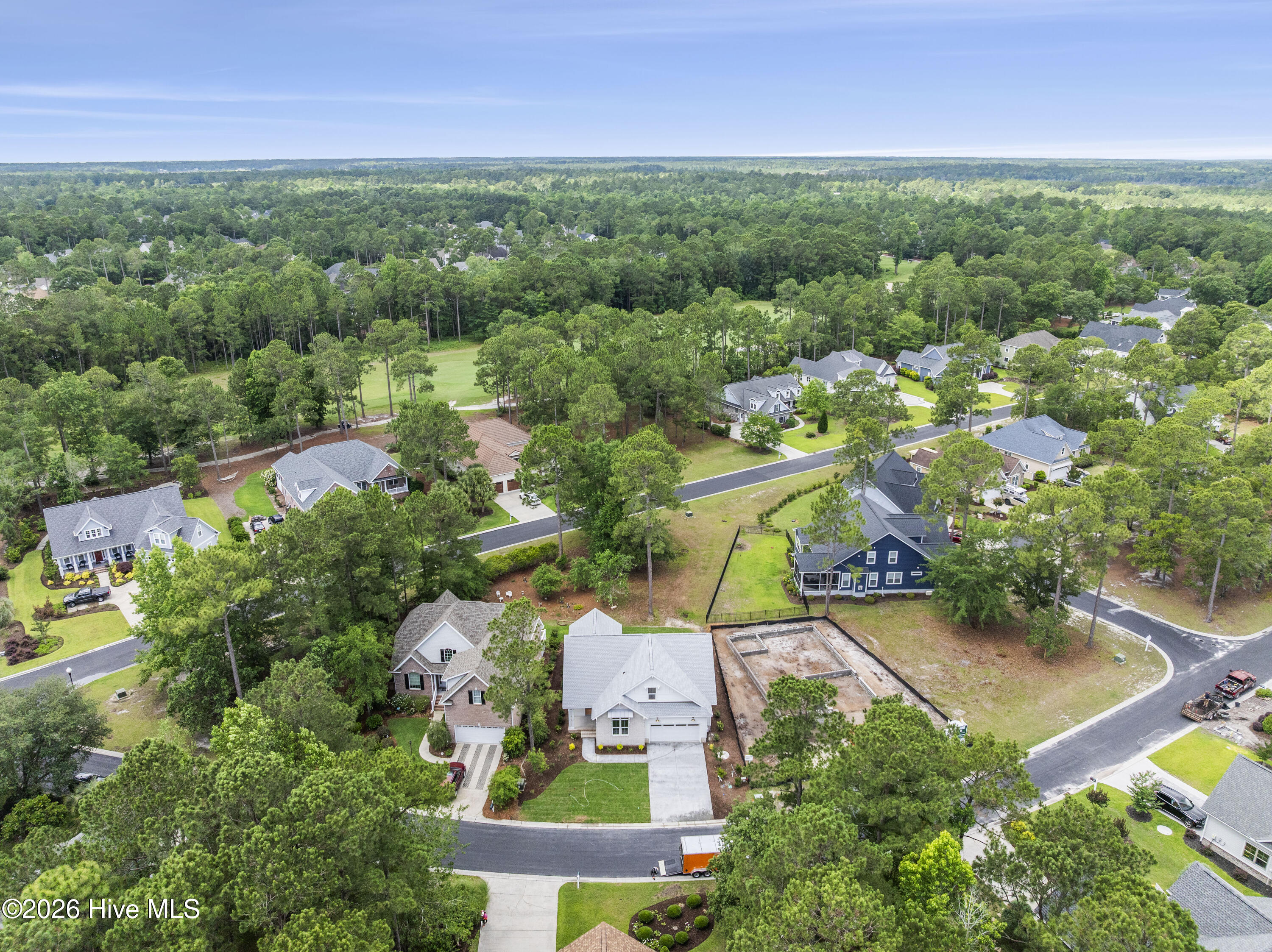 100553830 | Photo 52