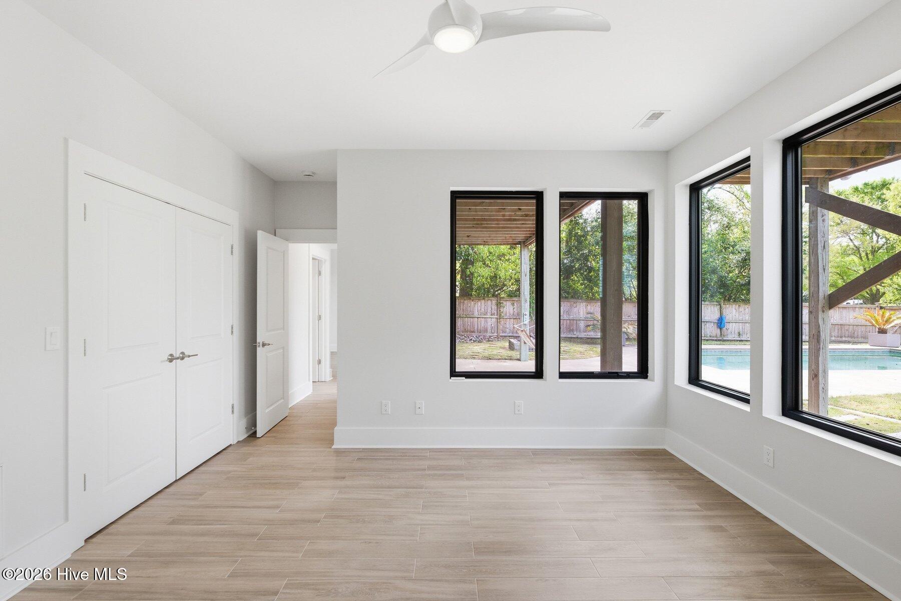 100566694 | Photo 48