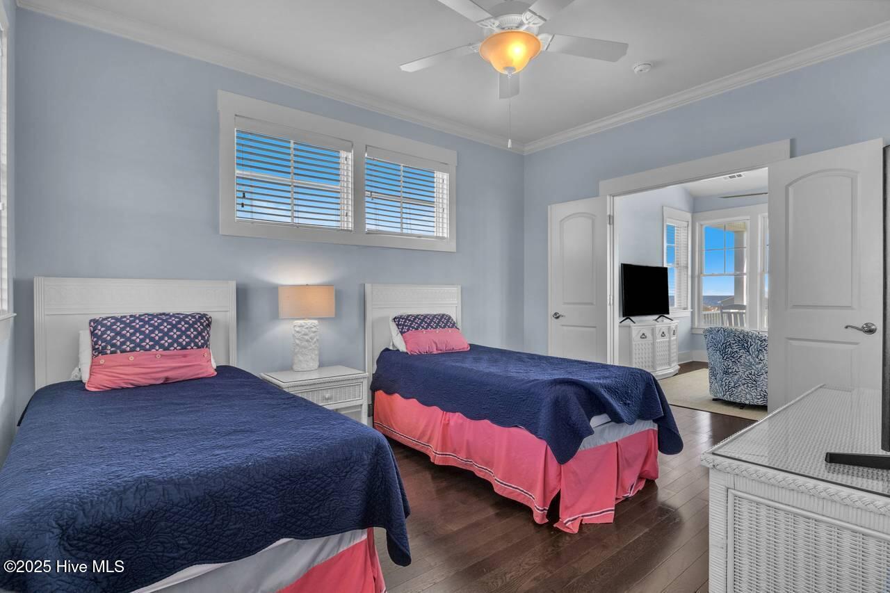 100543948 | Photo 32