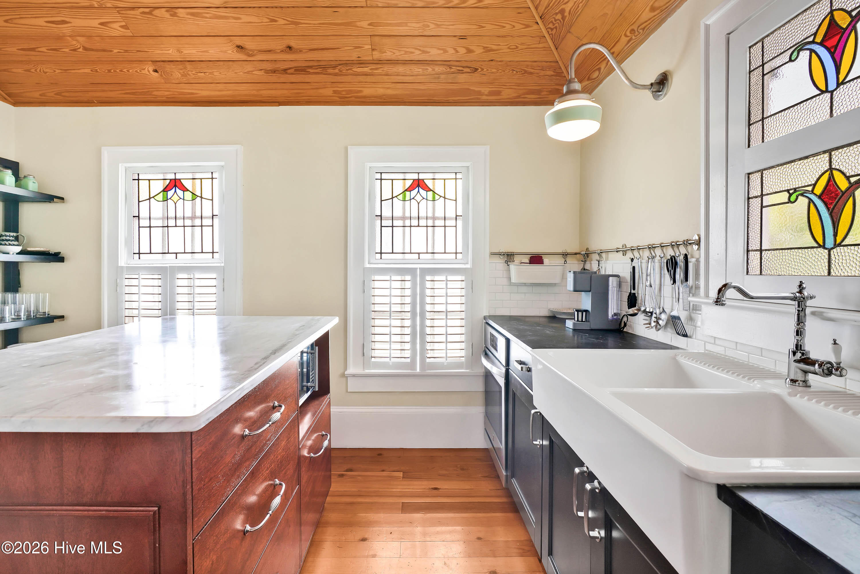 100552799 | Photo 10