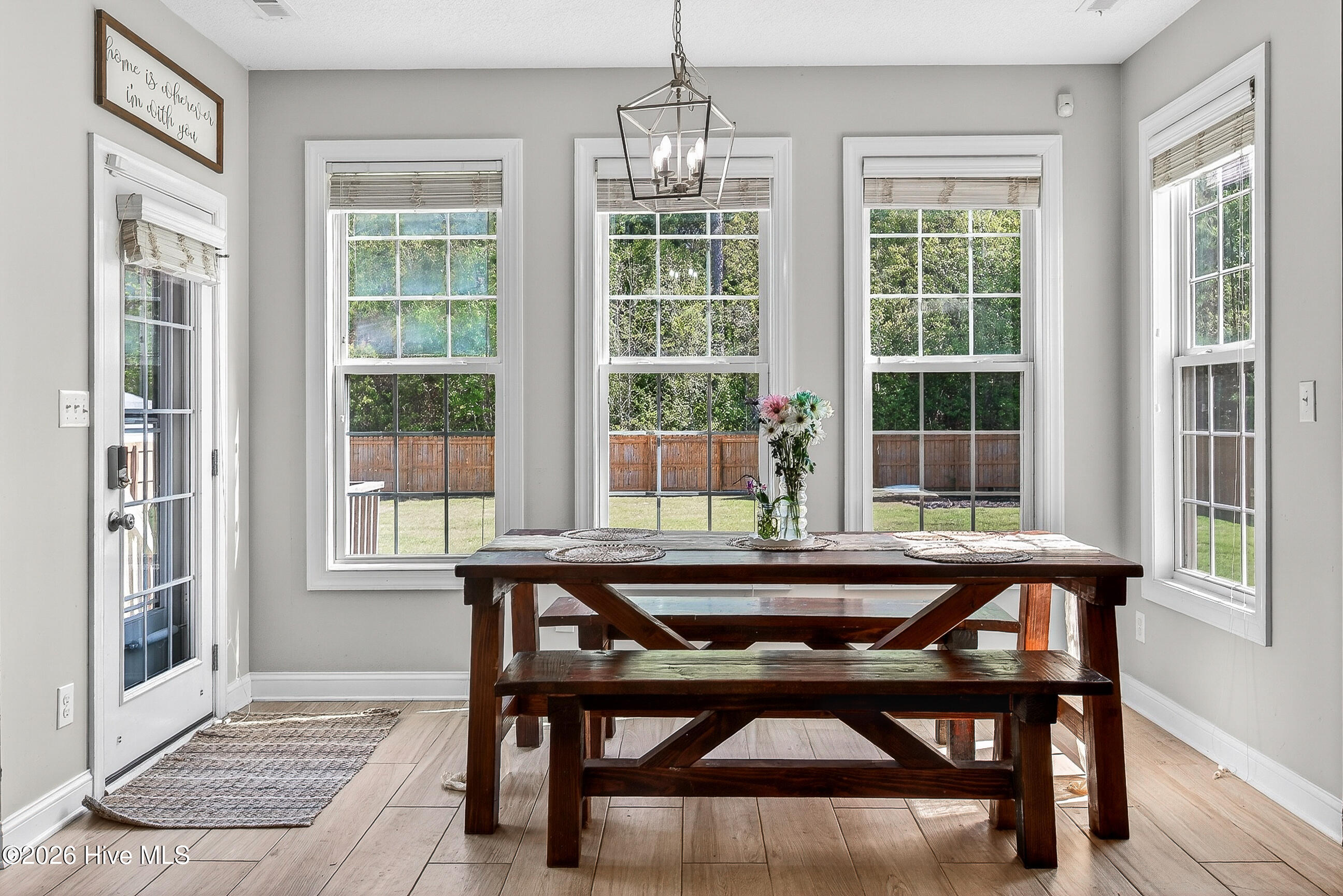 100568368 | Photo 13