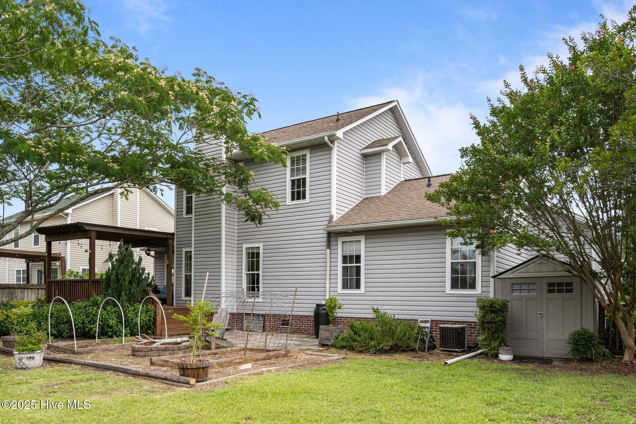 100548060 | Photo 38