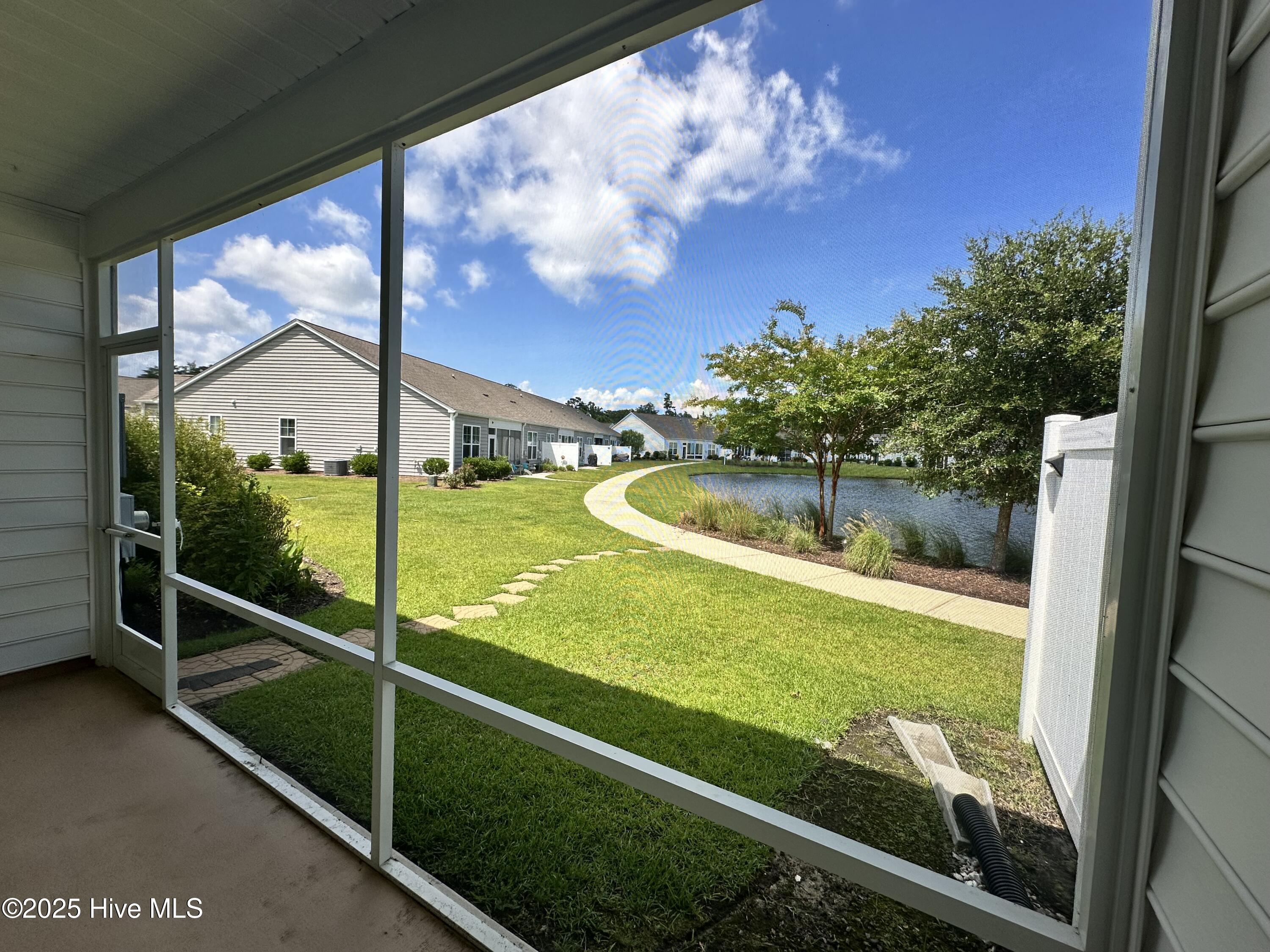 100554847 | Photo 35