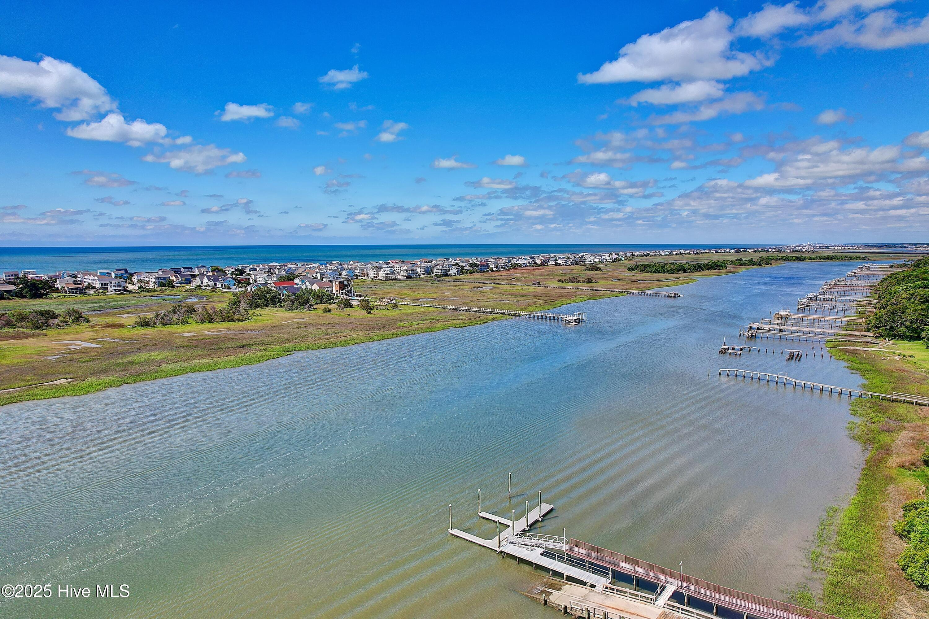 100520830 | Photo 81