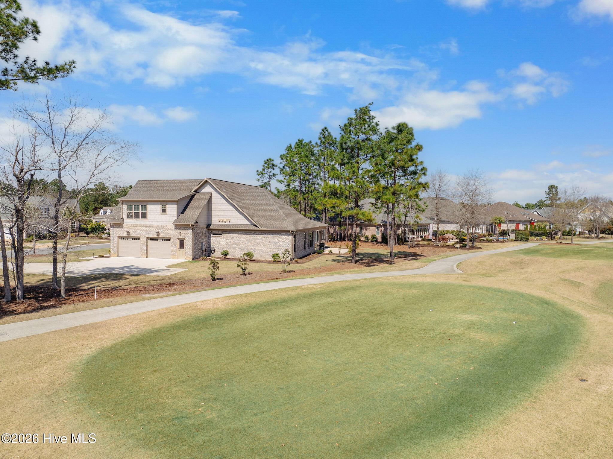 100564849 | Photo 62