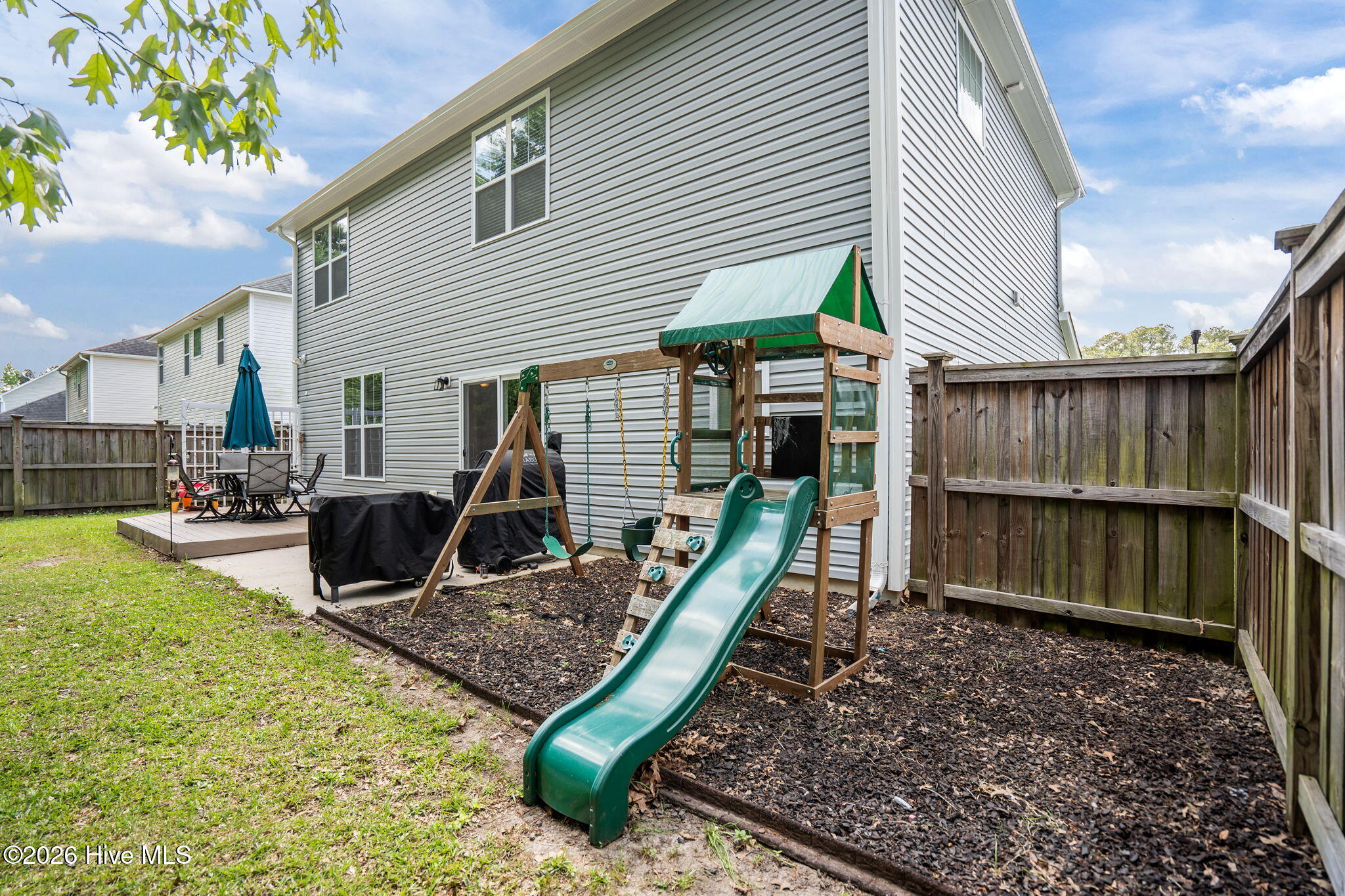 100570490 | Photo 39