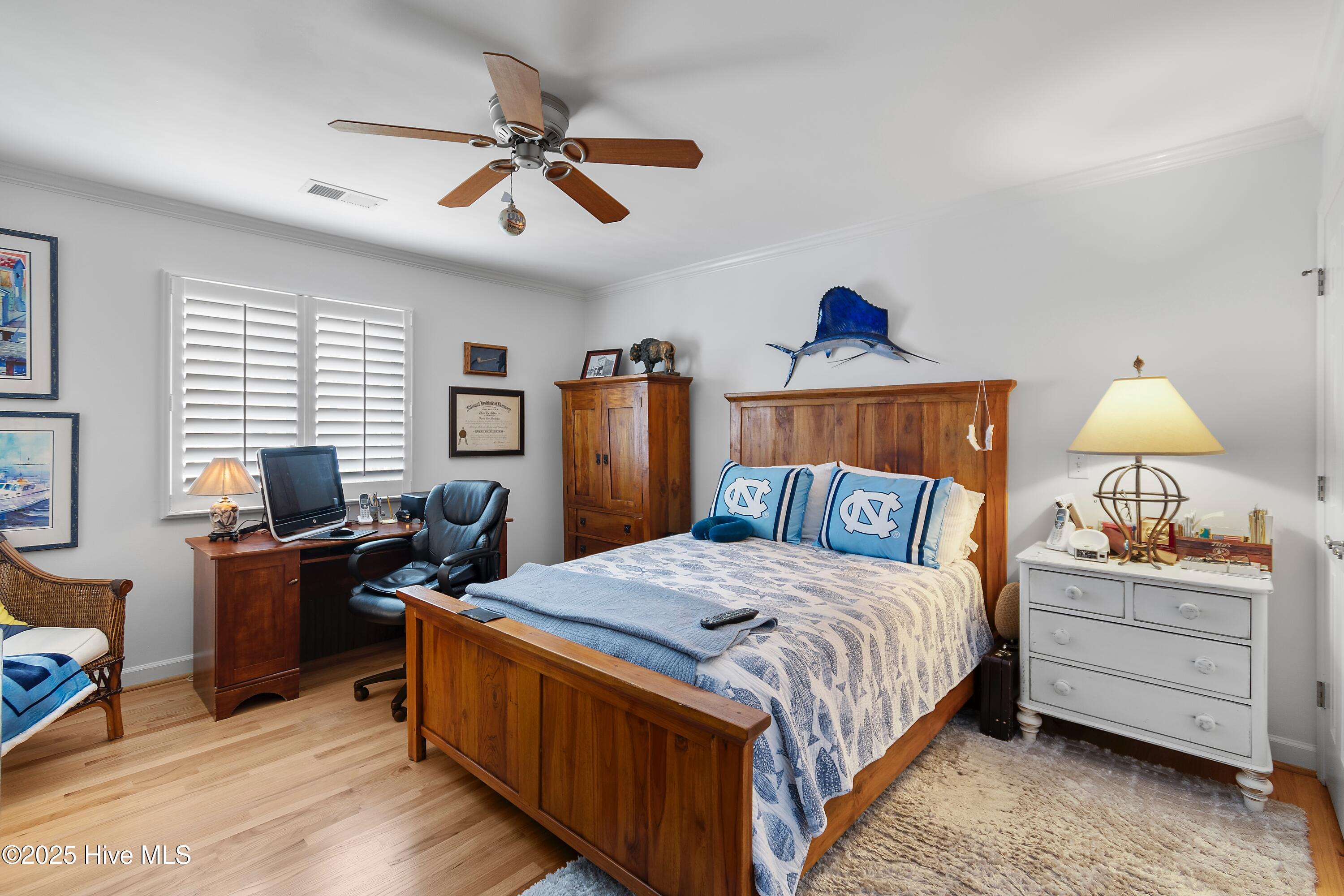 100527373 | Photo 40