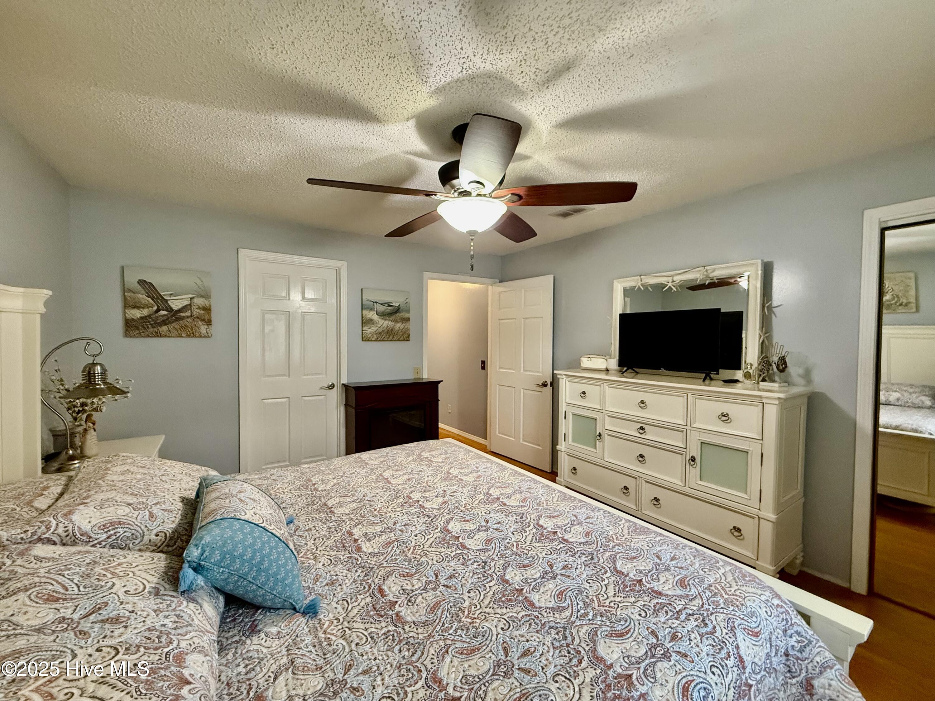 100539766 | Photo 17