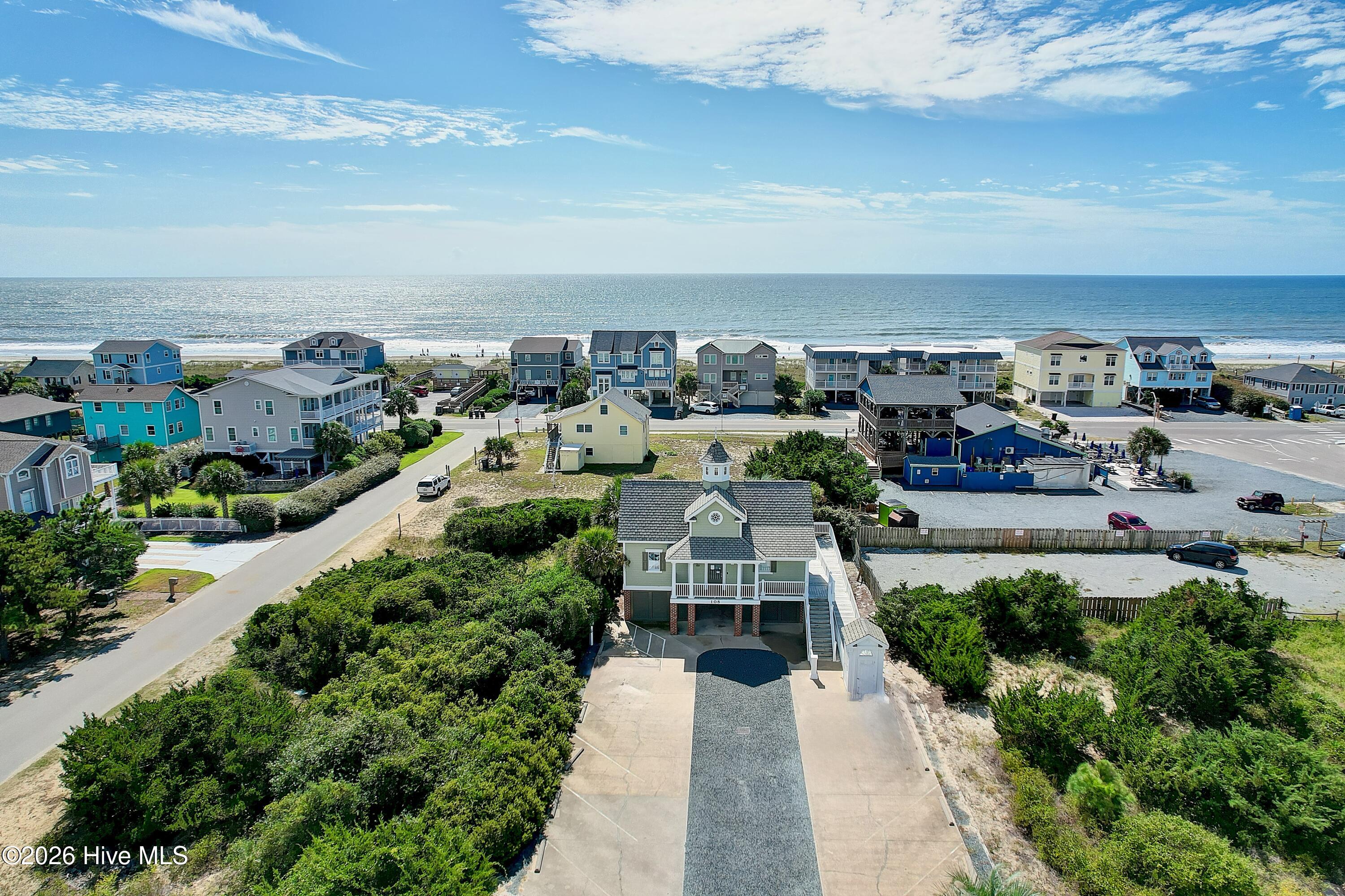 100553756 | Photo 24