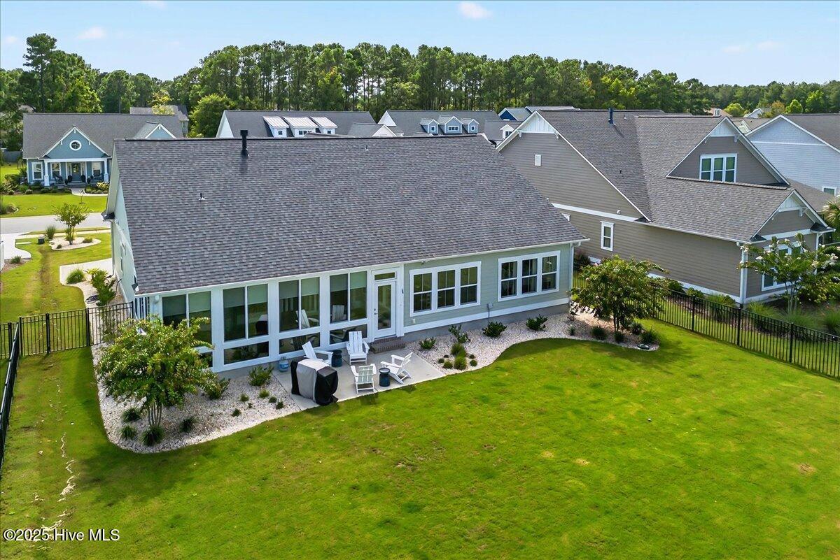 100524636 | Photo 23