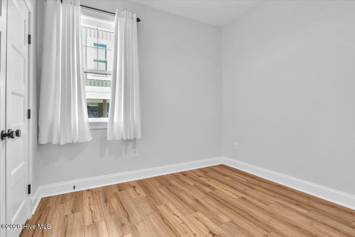 100552263 | Photo 26