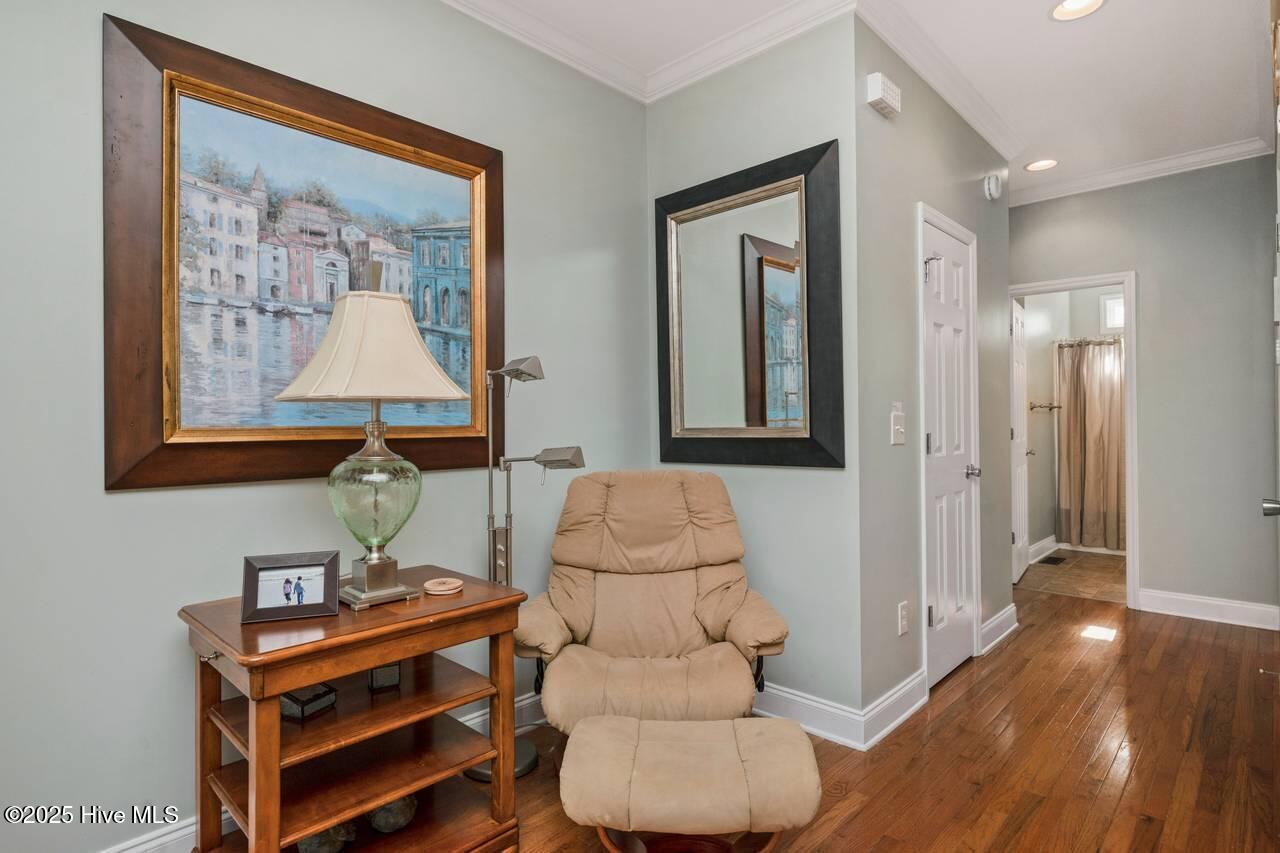 100541389 | Photo 18