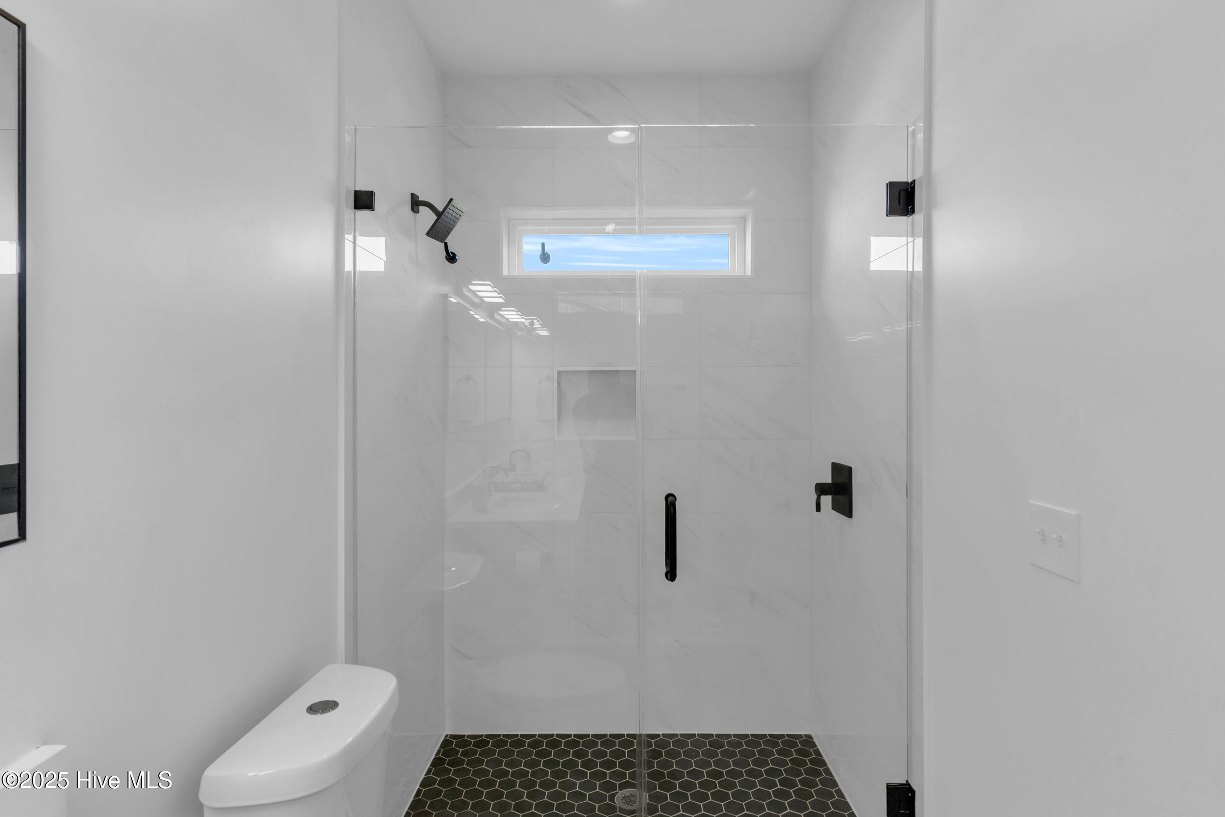 100509677 | Photo 29