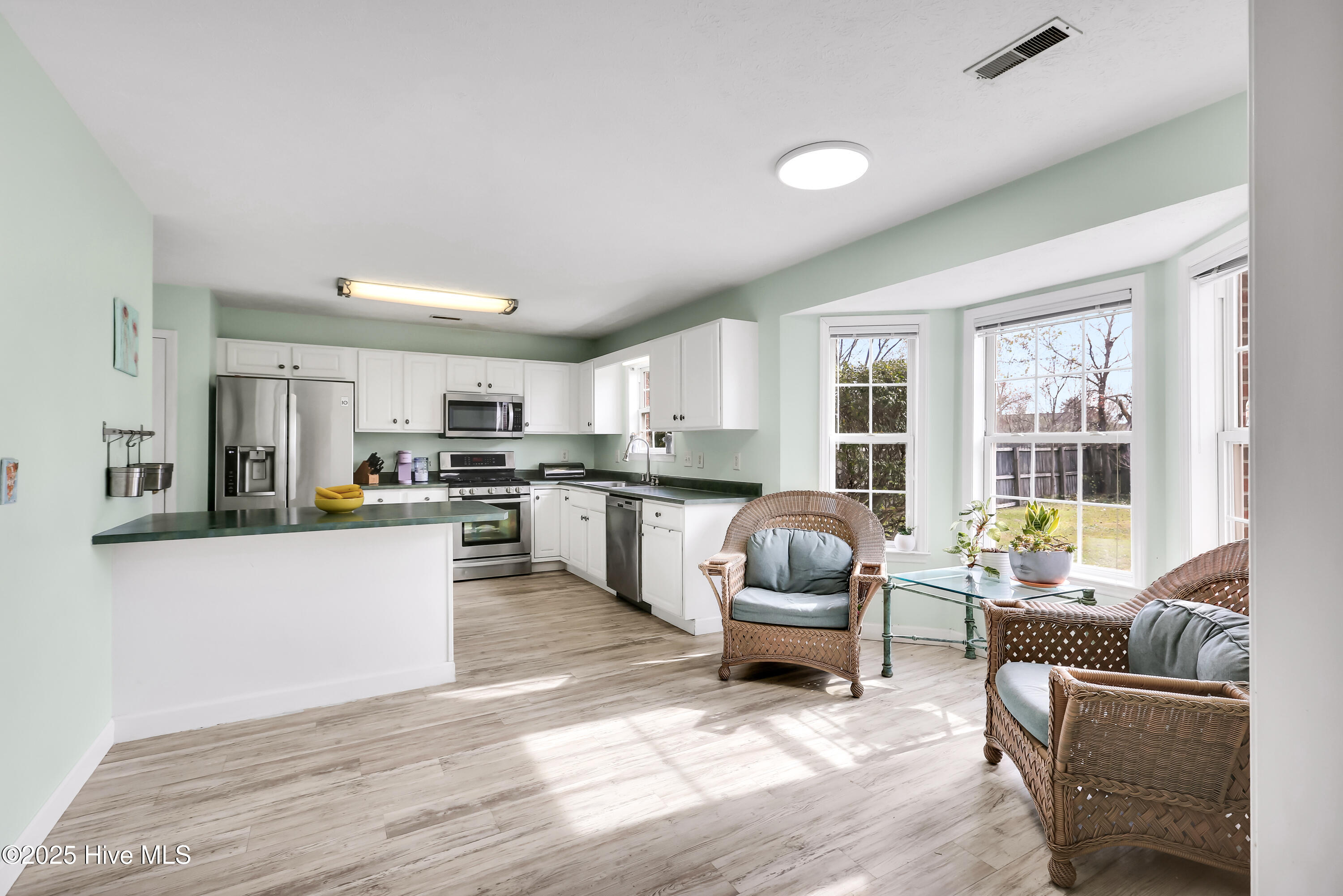 100544452 | Photo 10