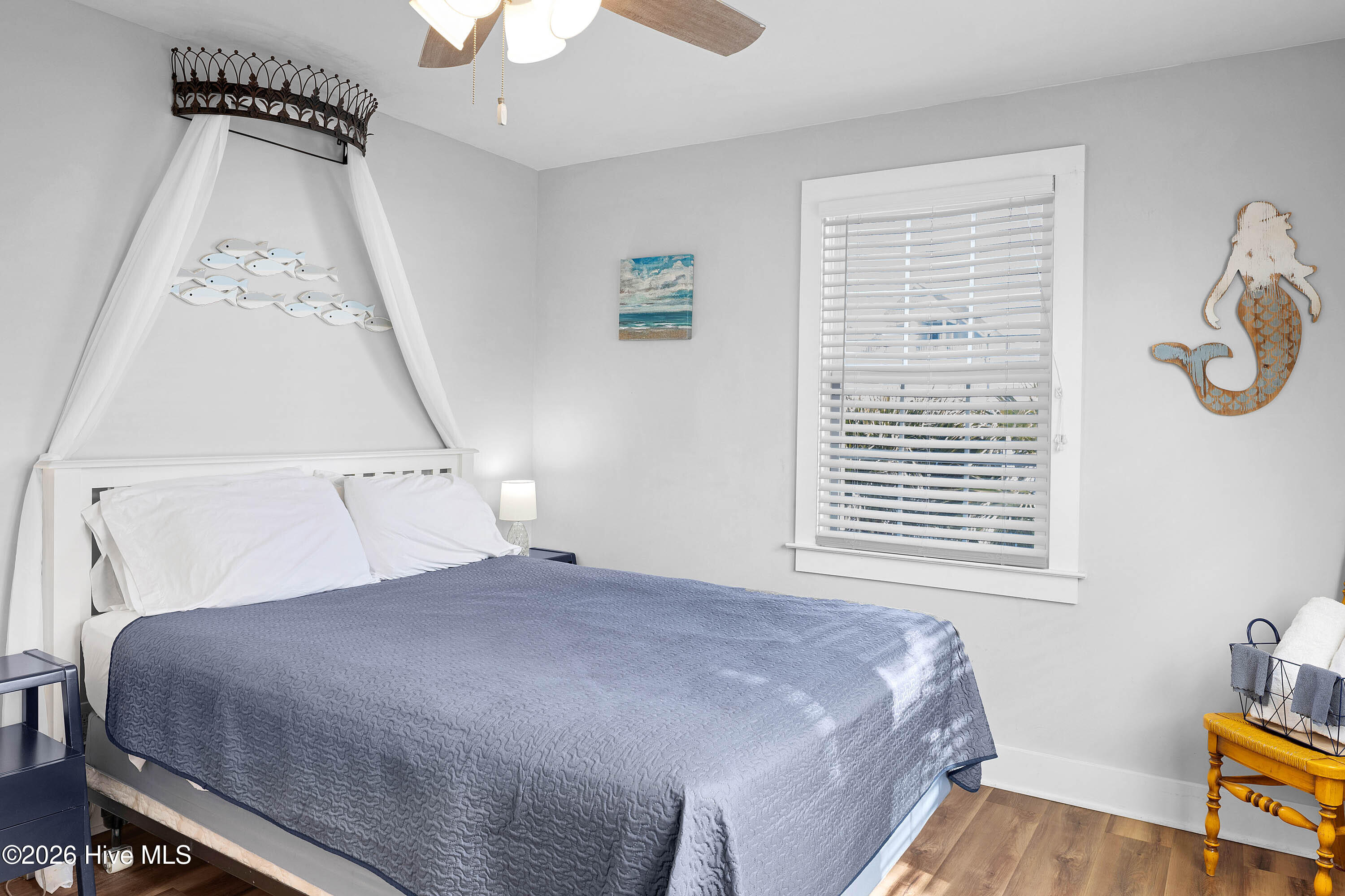 100550780 | Photo 12