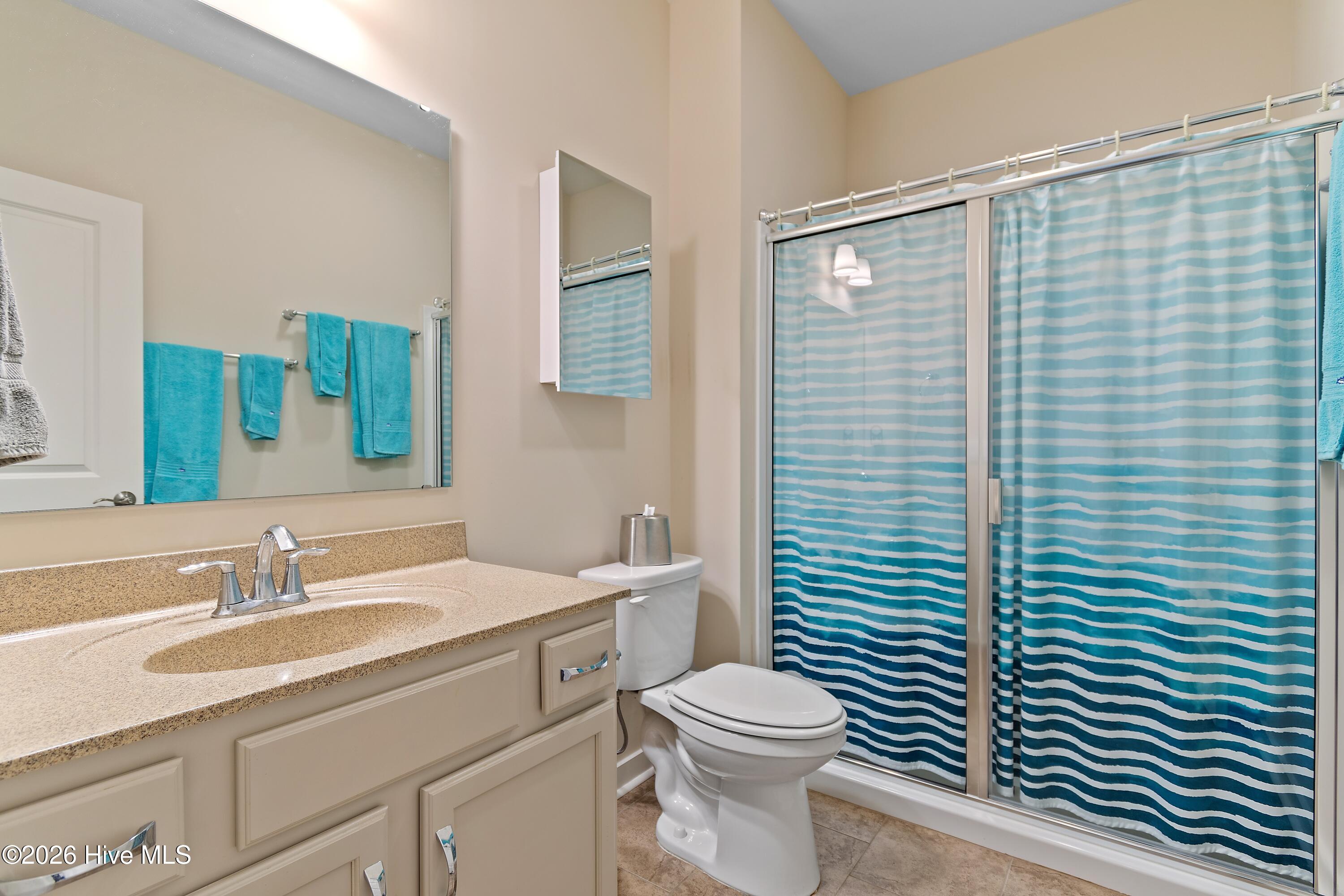 100557254 | Photo 32