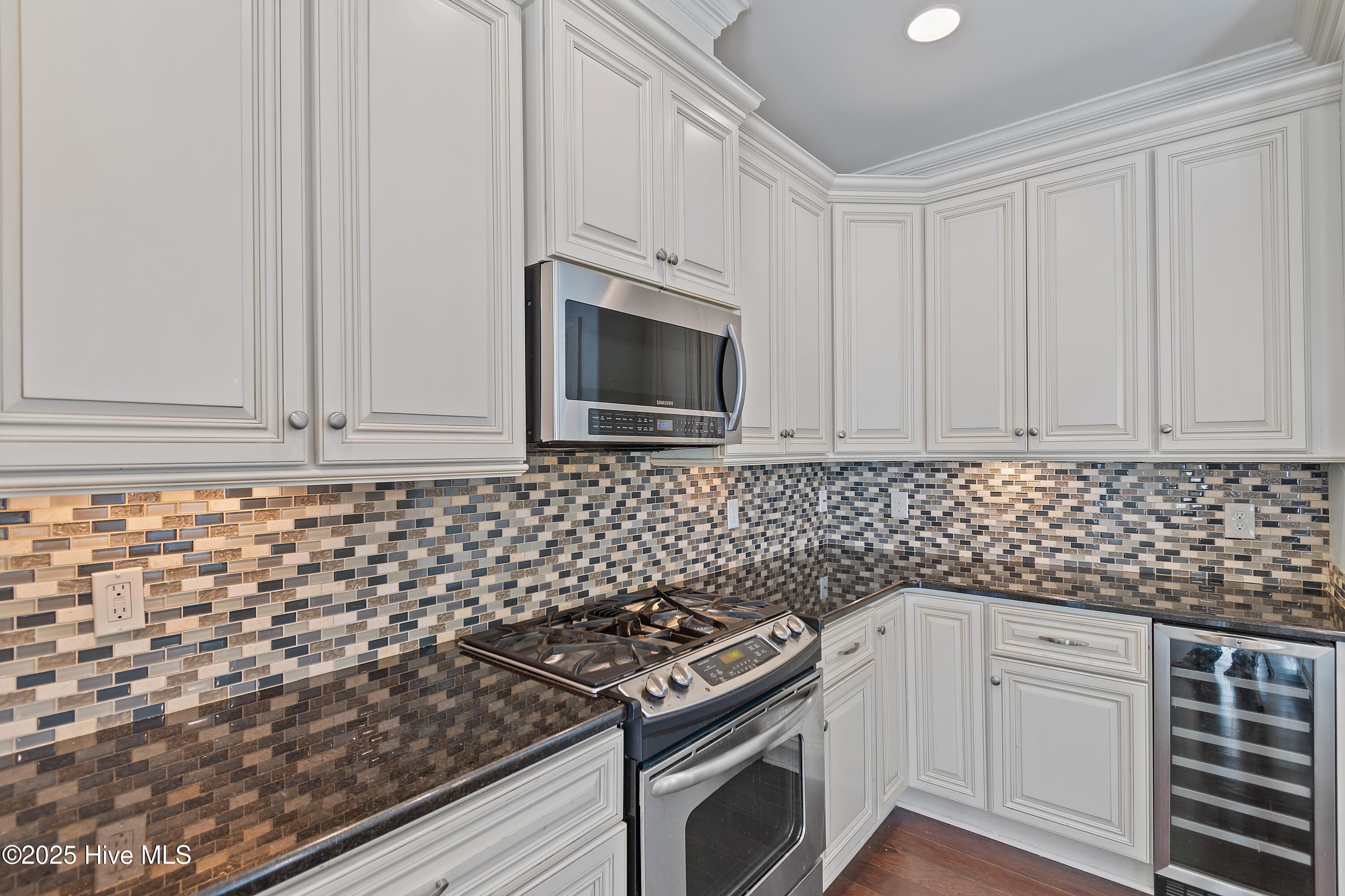 100540174 | Photo 10