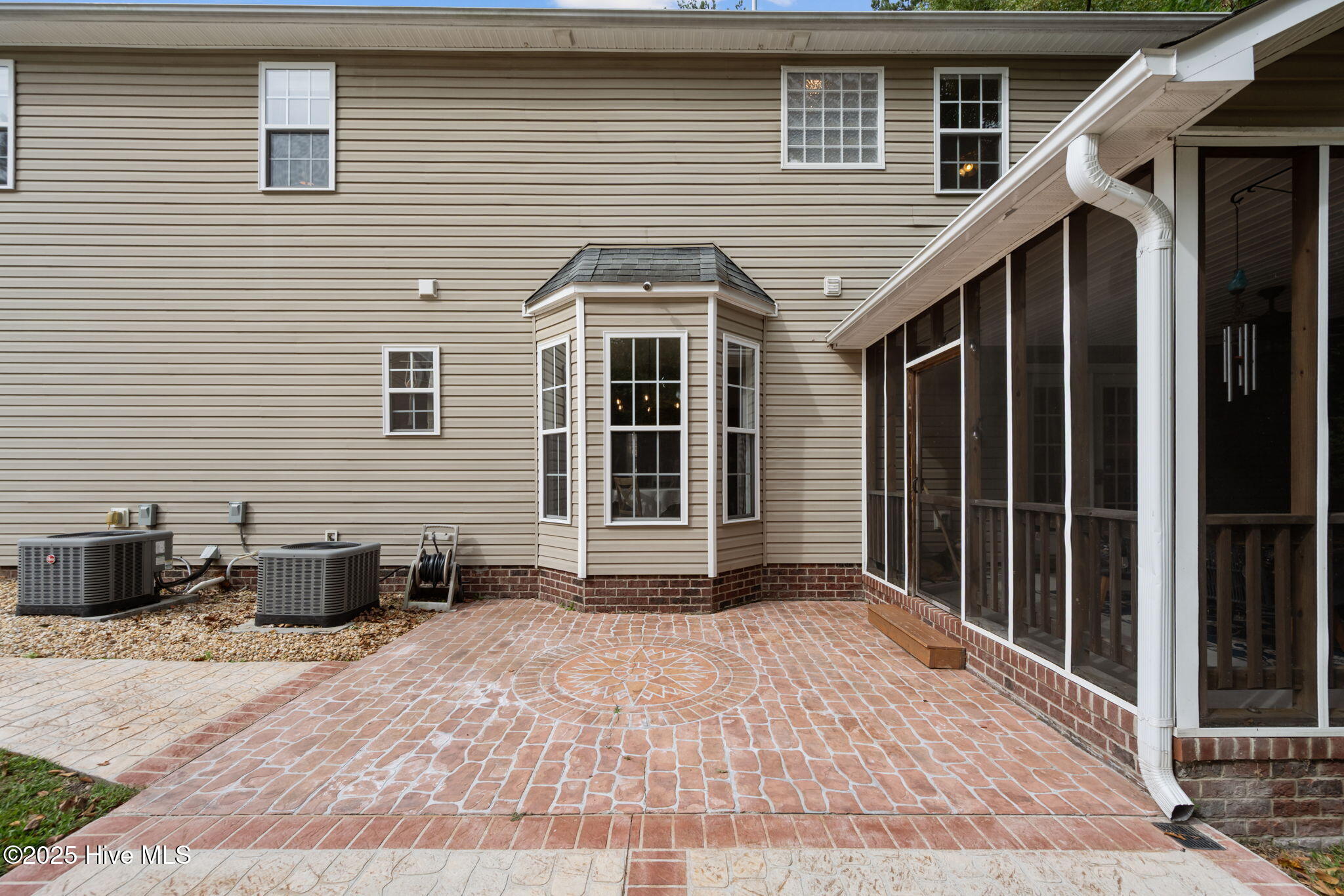 403 Country Club Drive, Jacksonville, NC 28546 – photo 10: 10-web-or-mls-08