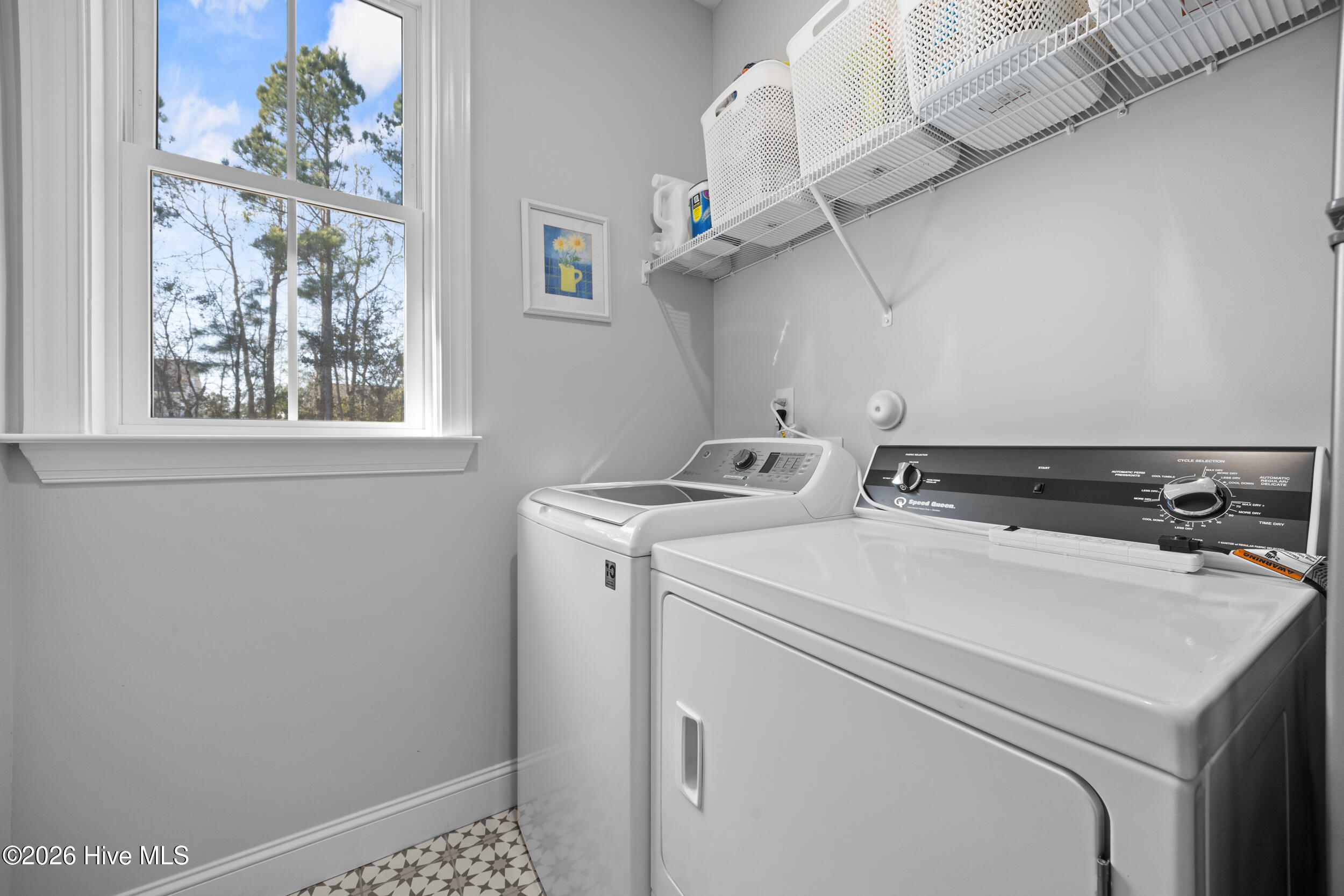 100554095 | Photo 19