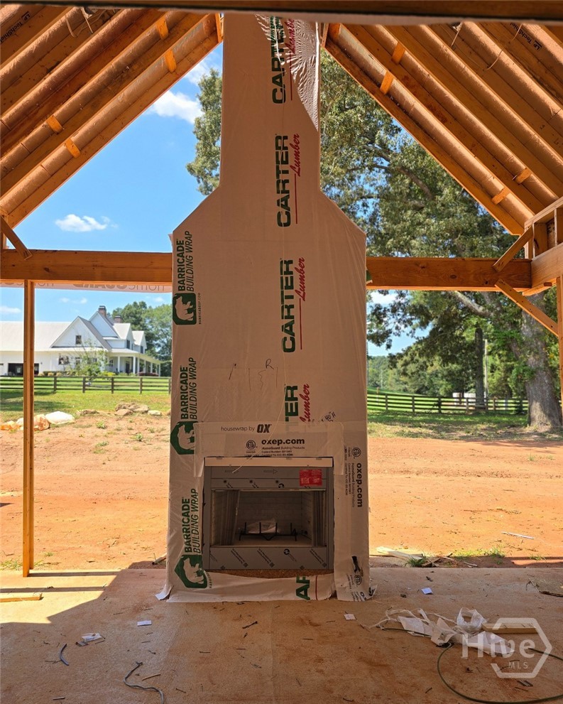 Outdoor fireplace