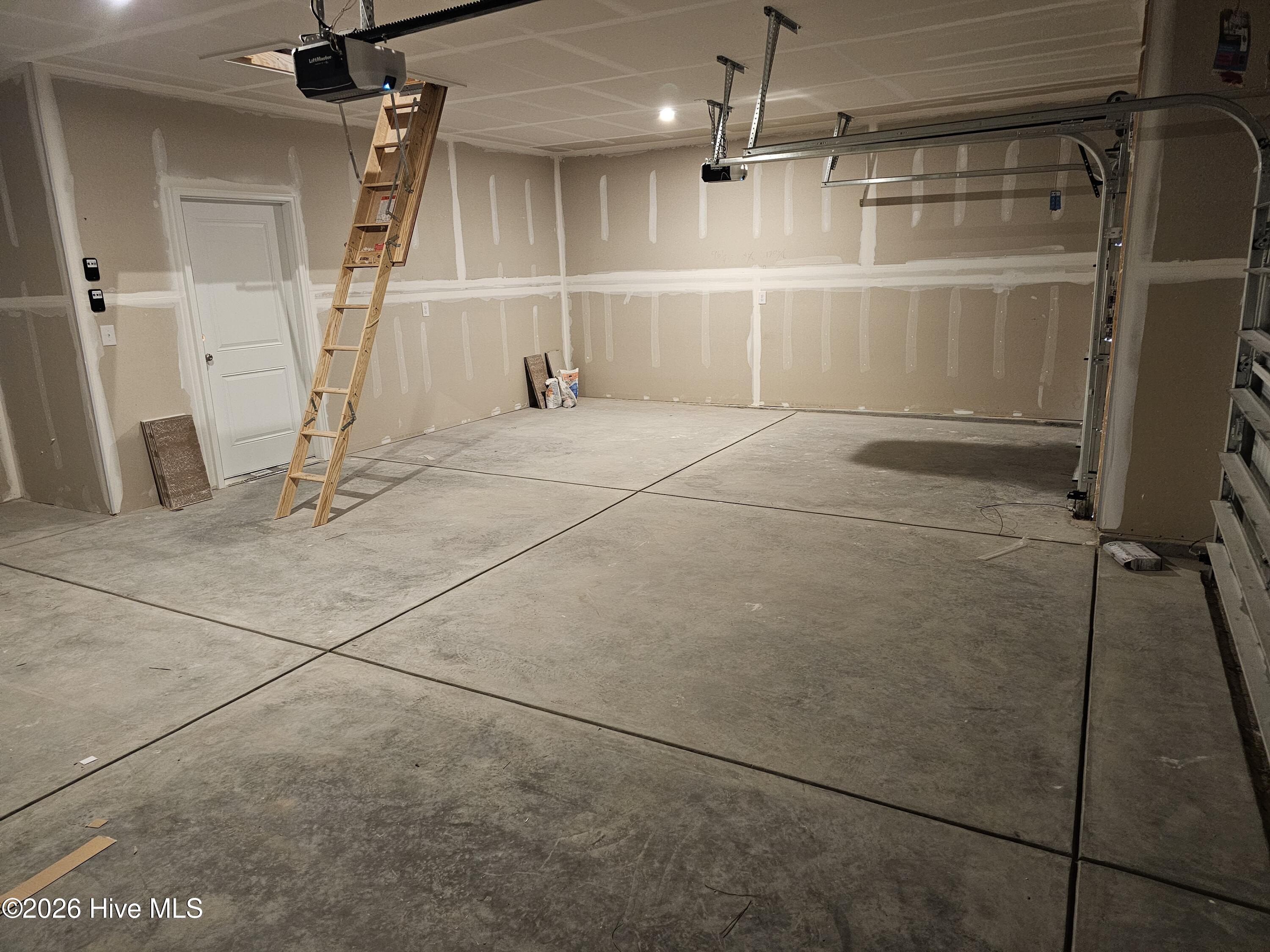 100544380 | Photo 27