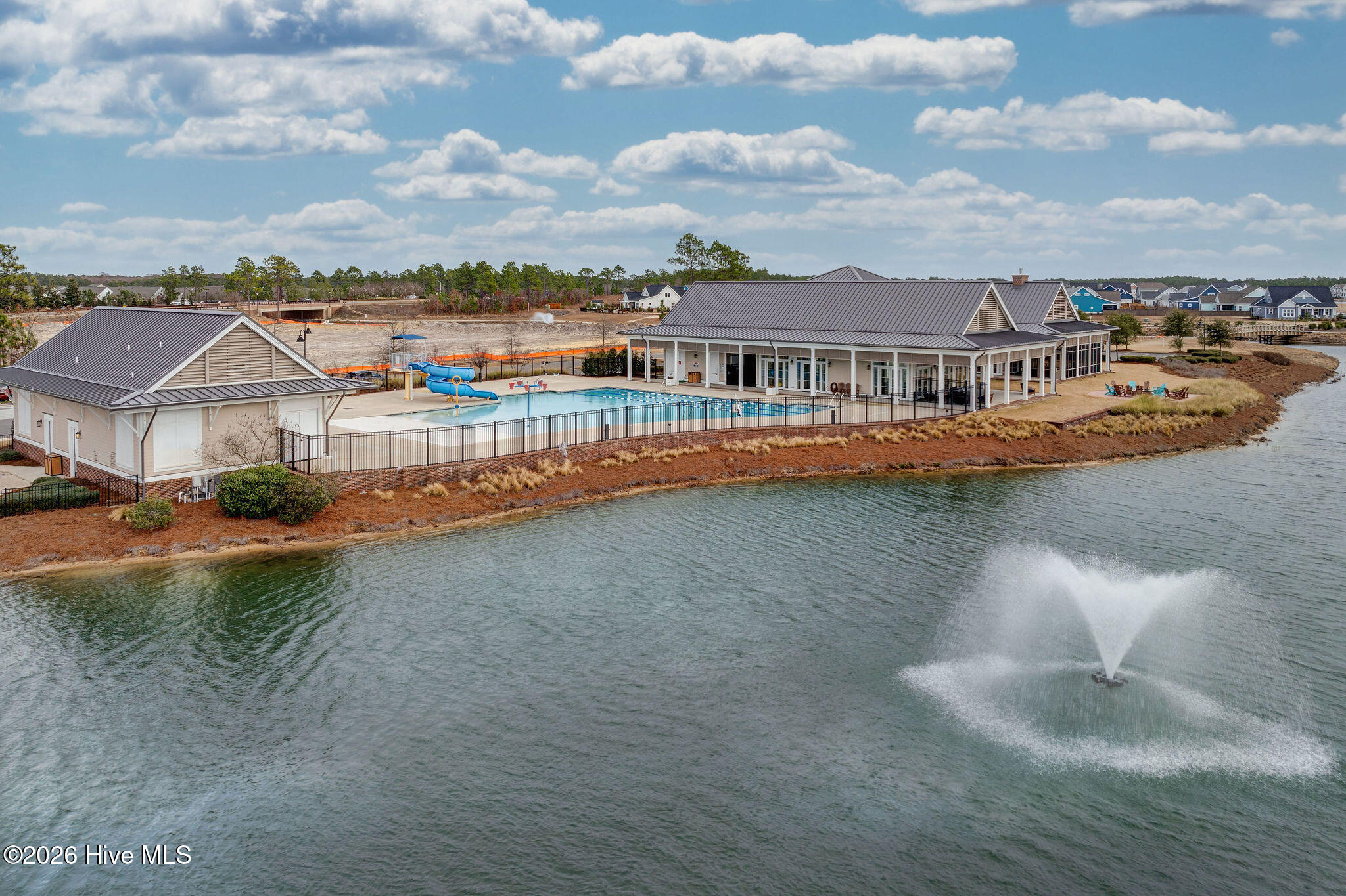 100554120 | Photo 60